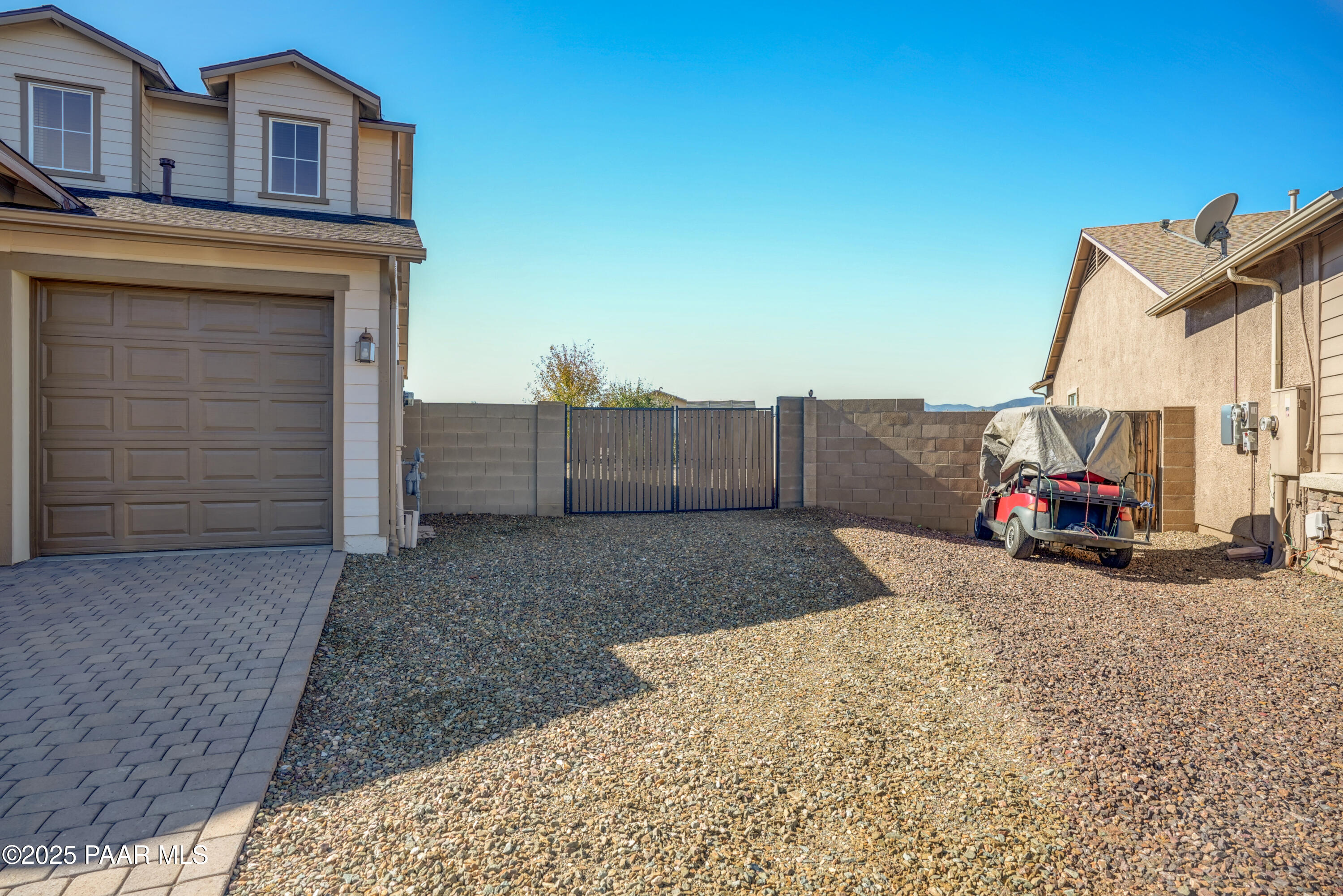 955 N Ceballos Court