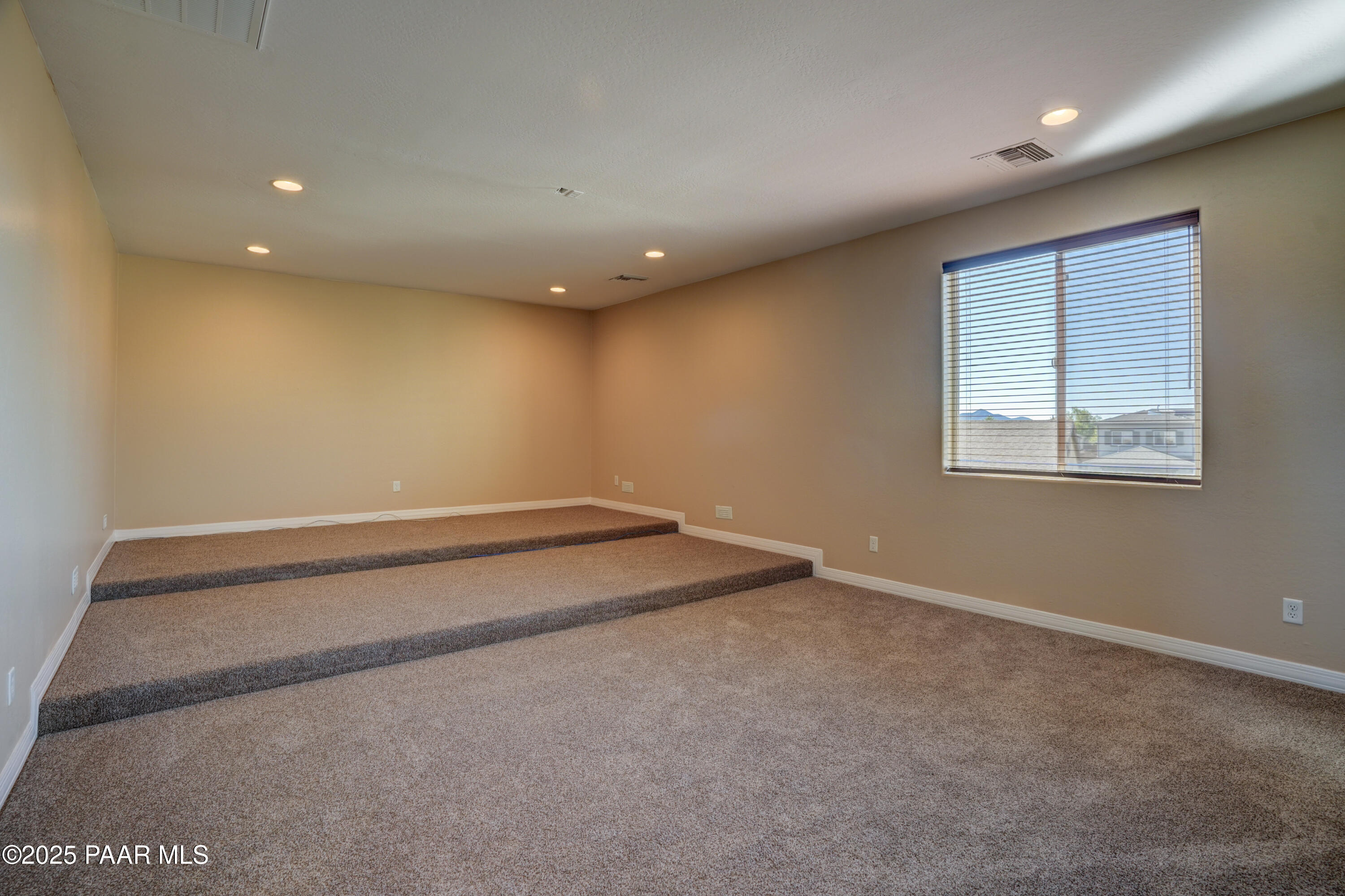 955 N Ceballos Court