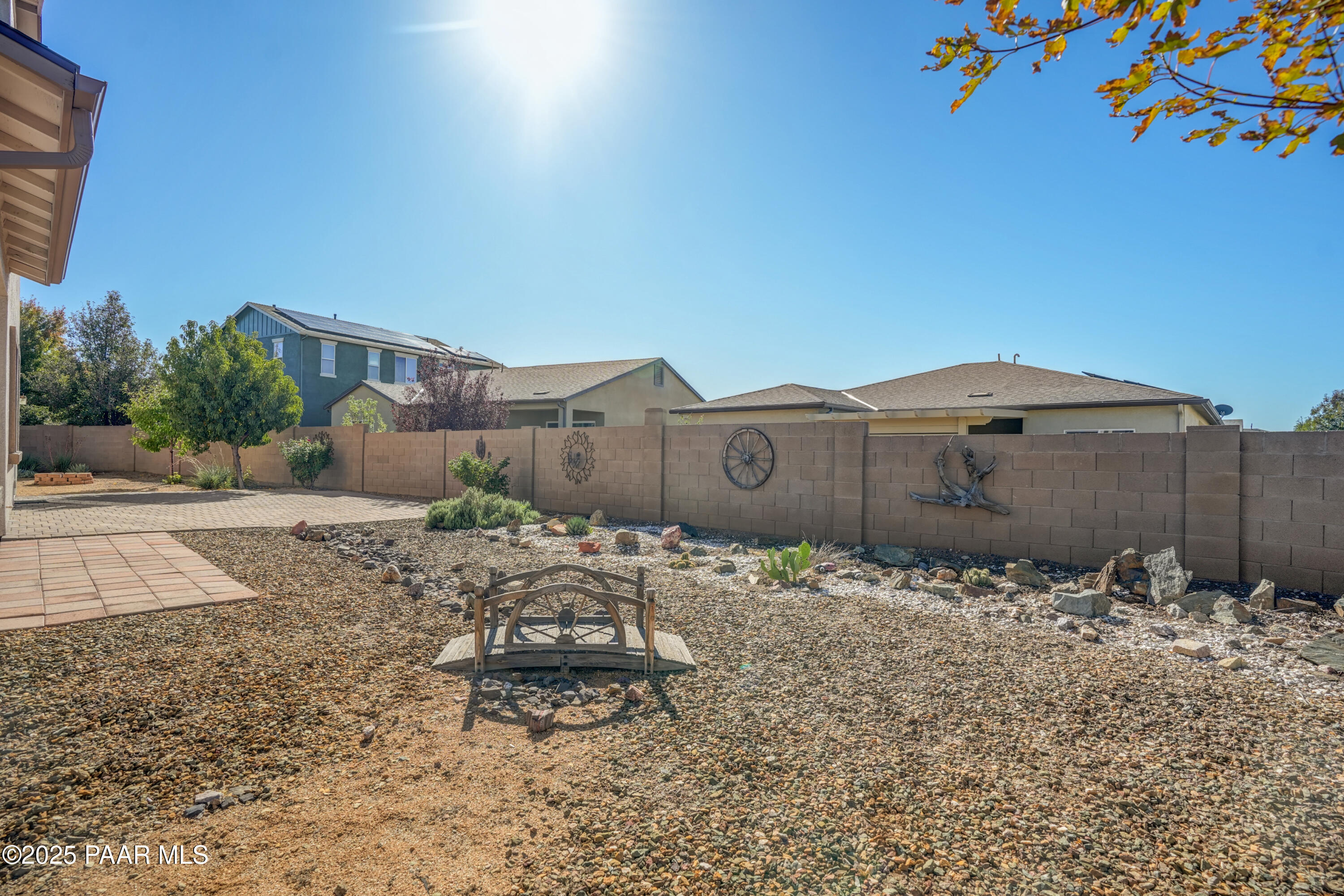 955 N Ceballos Court