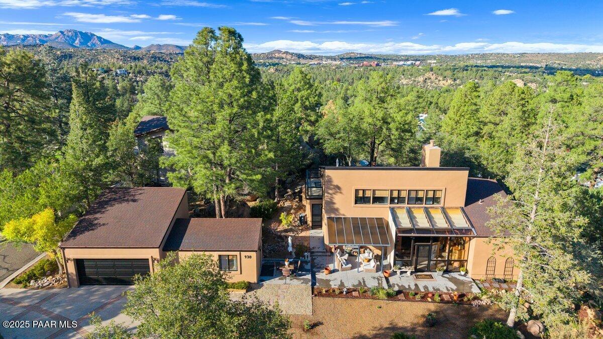 930 Country Club Drive