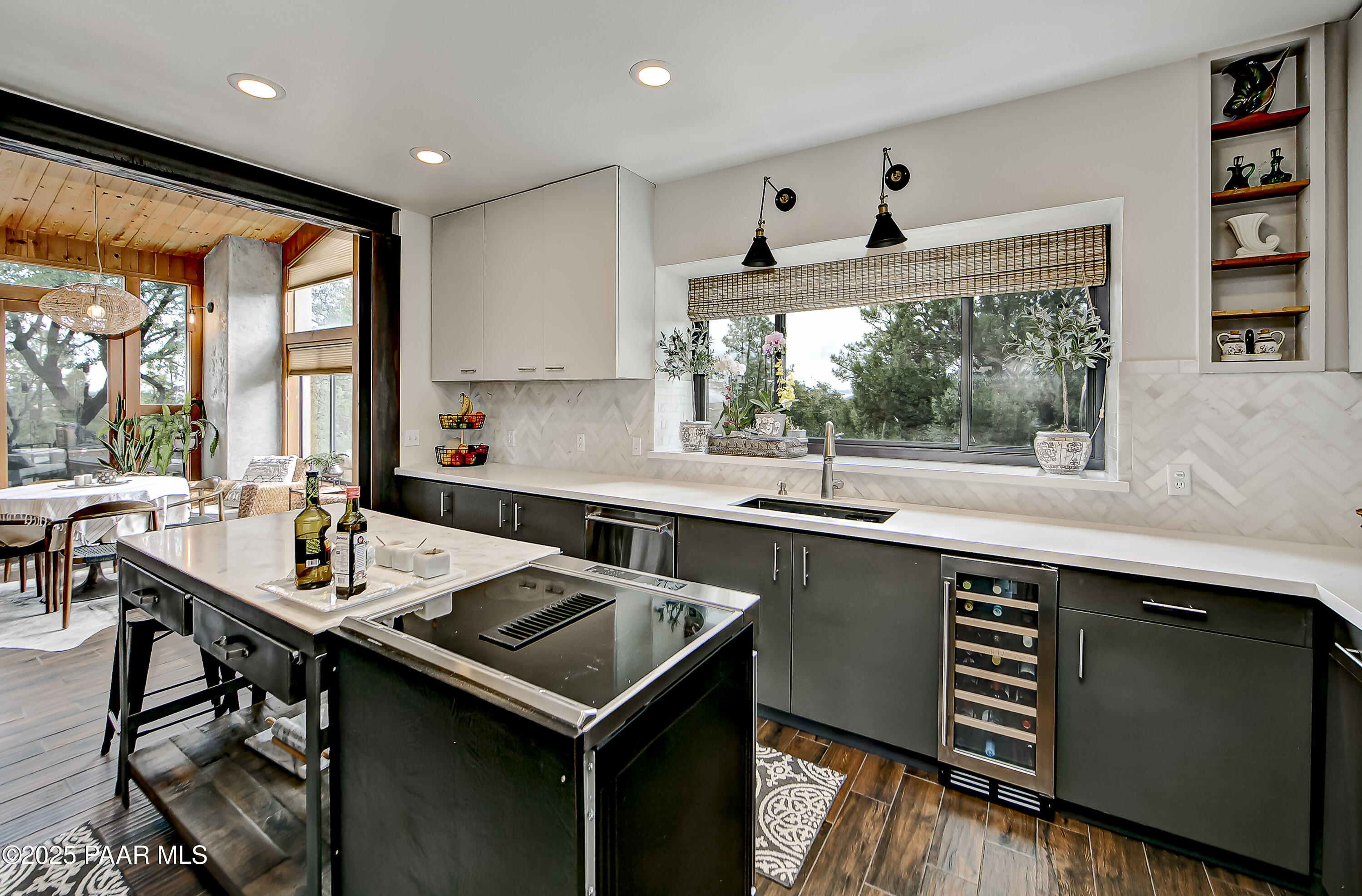 930 Country Club Drive