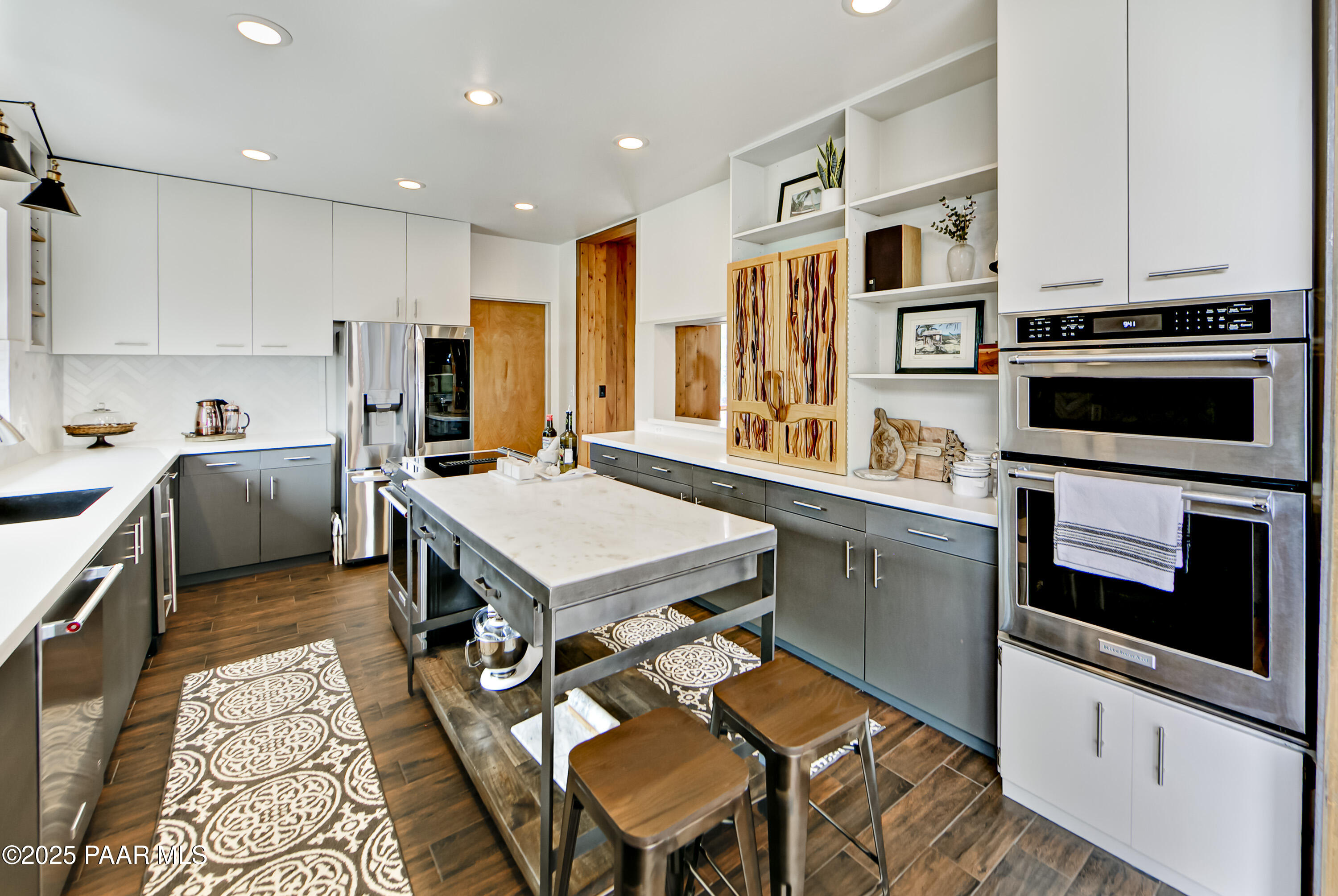 930 Country Club Drive