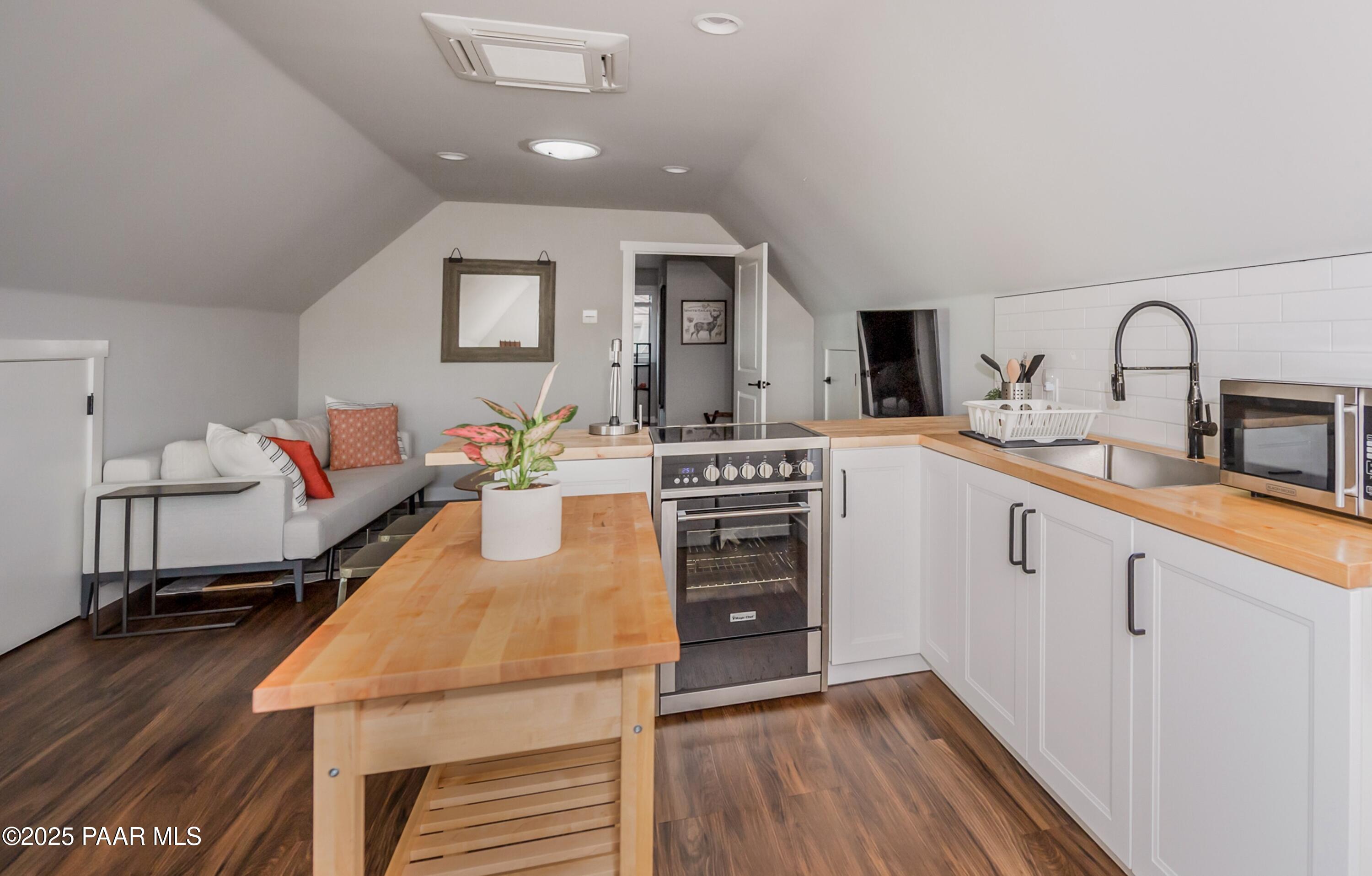 10100 N Prescott Ridge Road