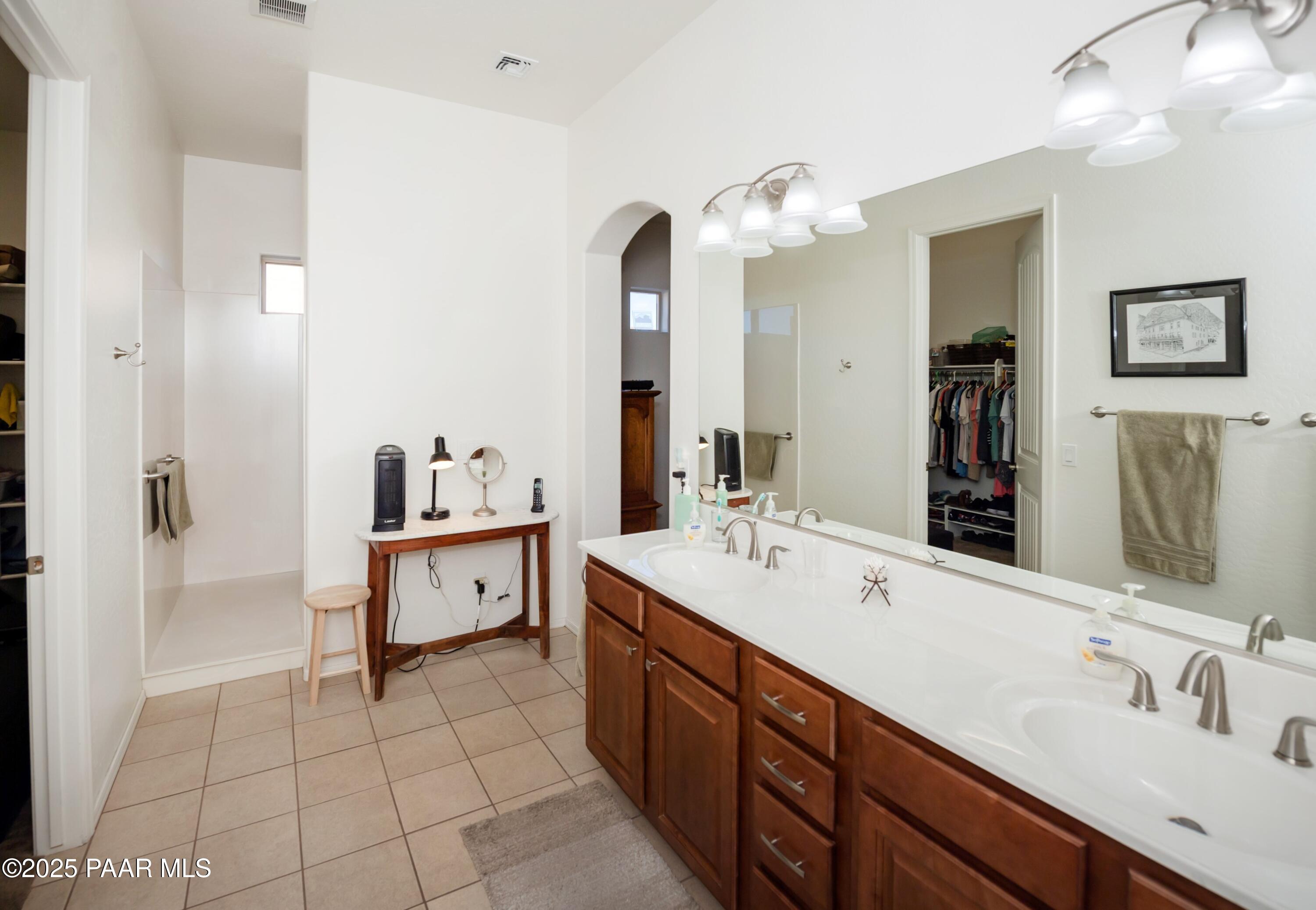 4393 N Cambridge Avenue