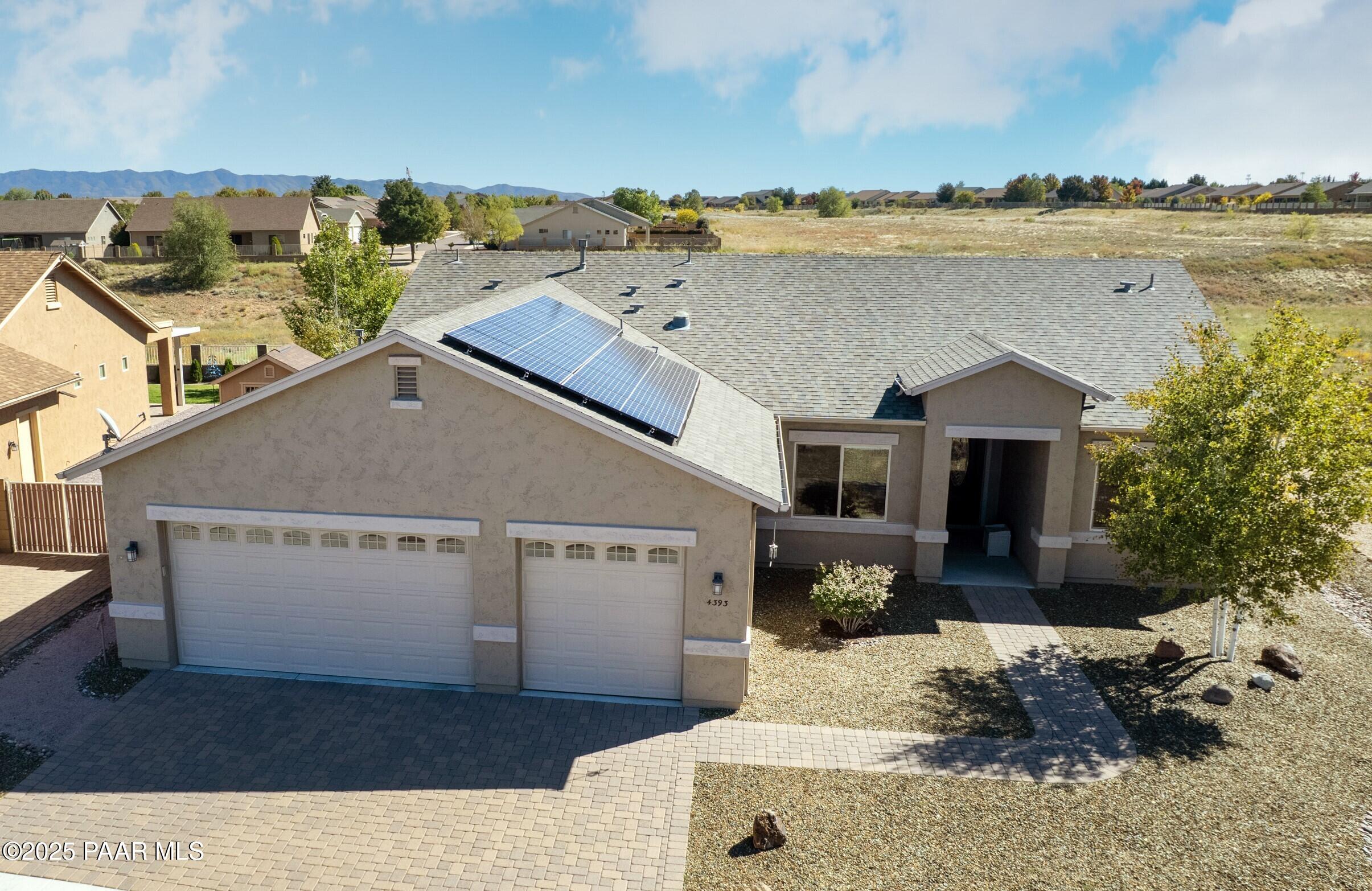 4393 N Cambridge Avenue