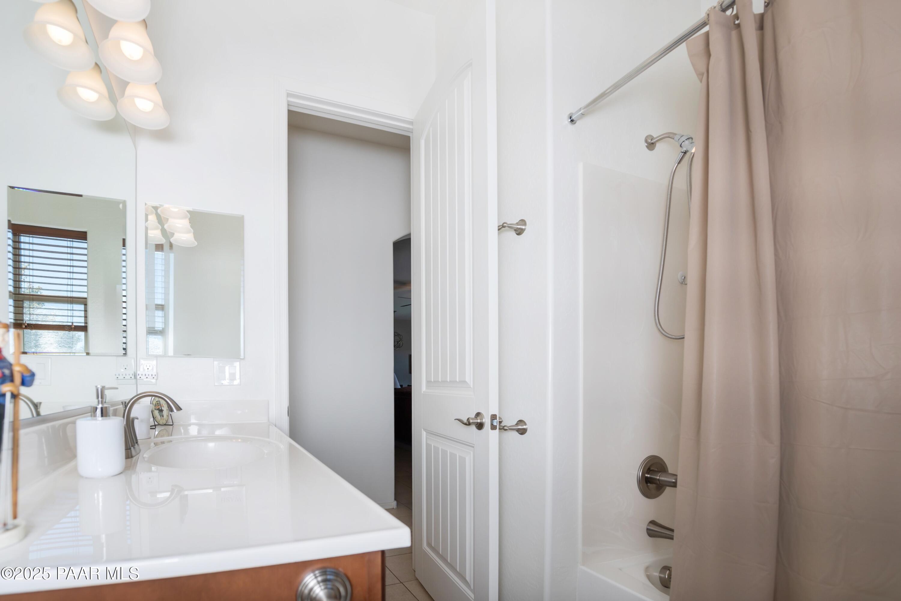 4393 N Cambridge Avenue