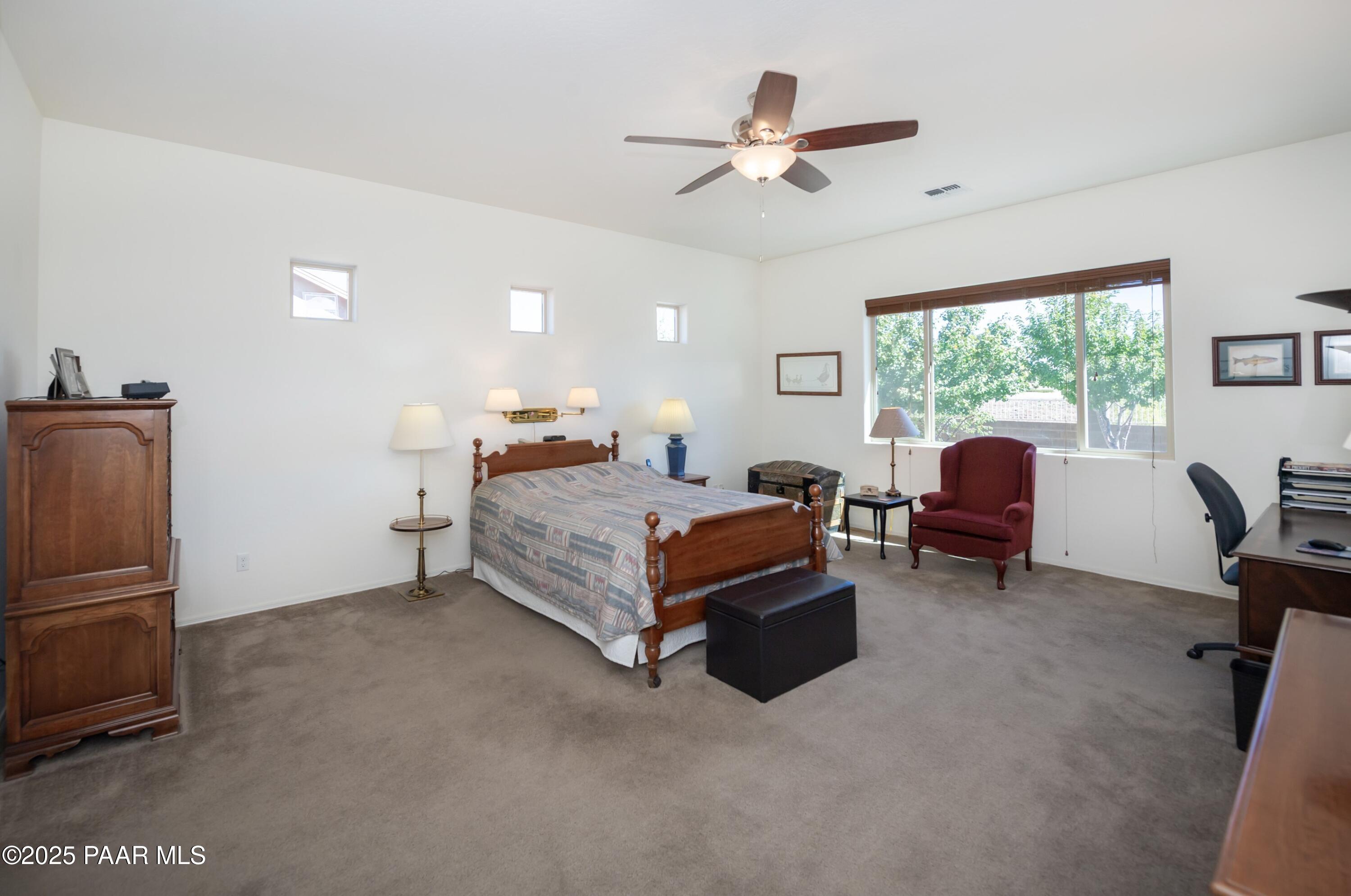 4393 N Cambridge Avenue