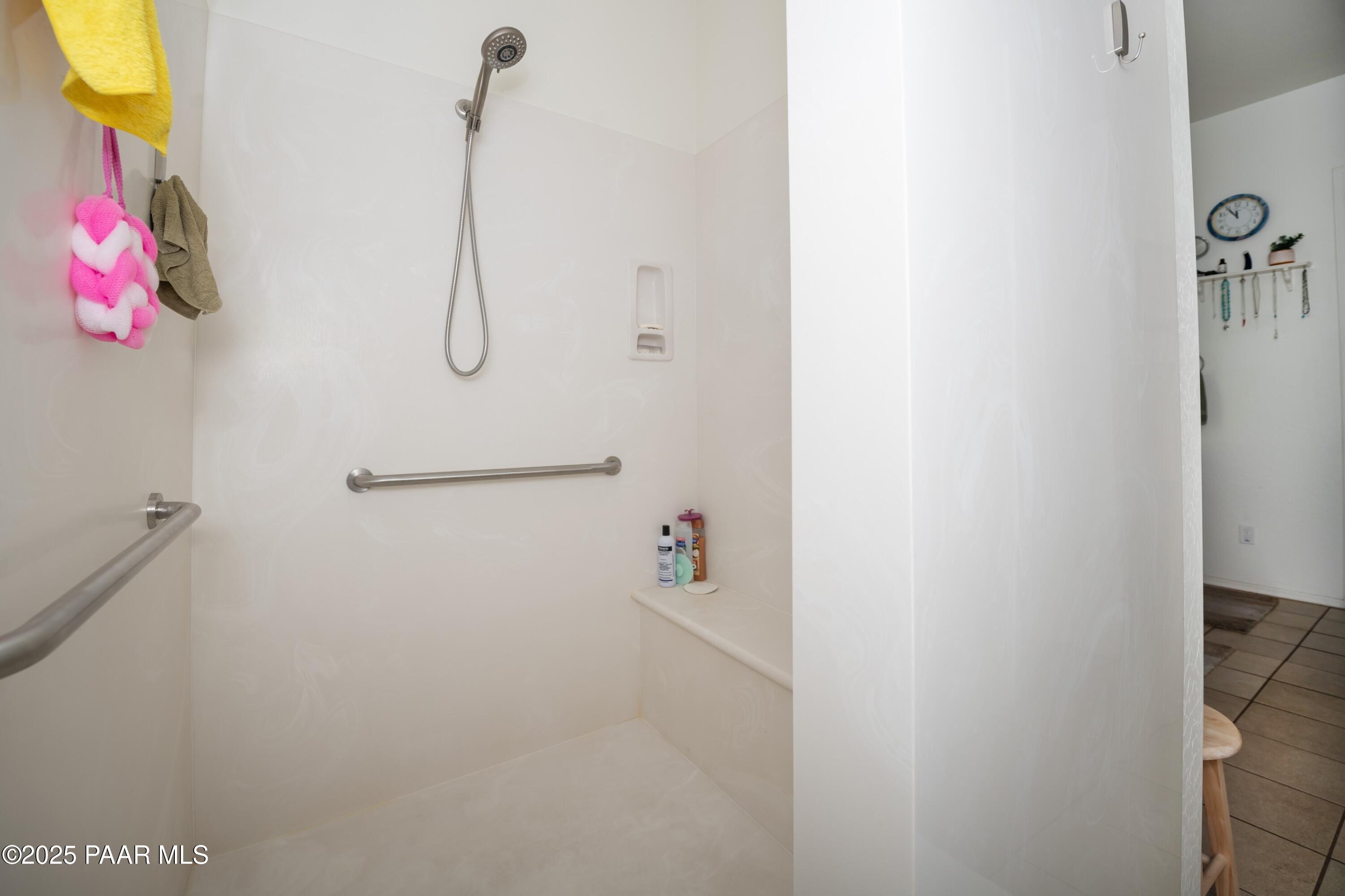 4393 N Cambridge Avenue