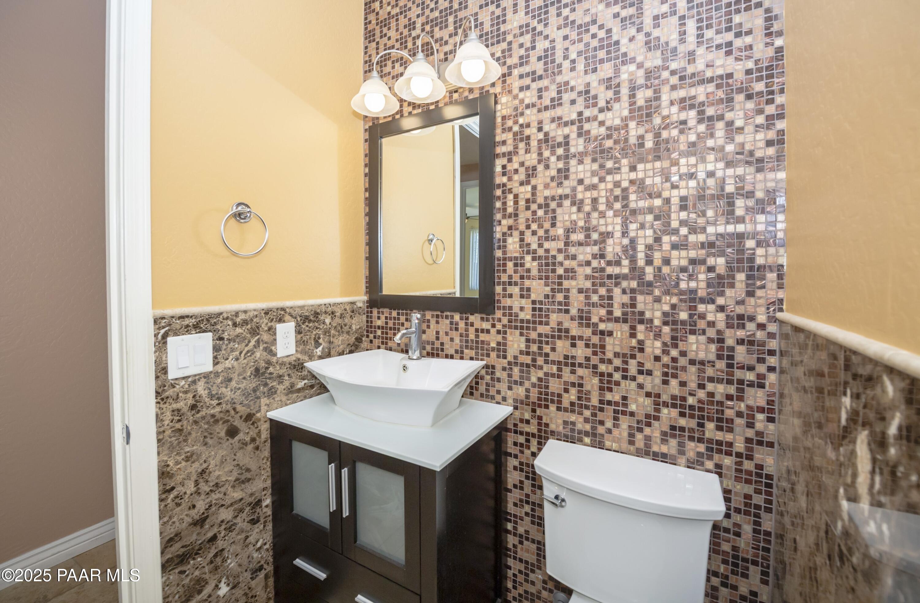 823 N Morales Street