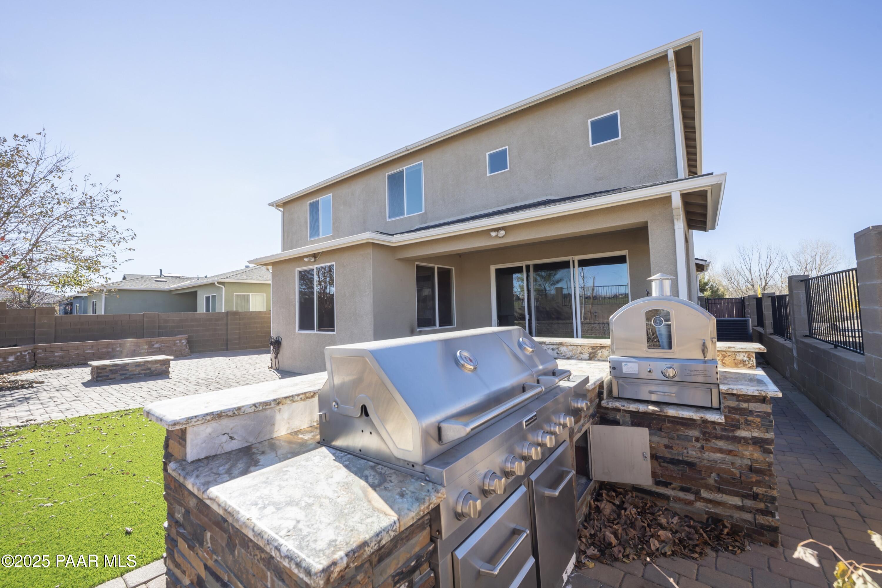 823 N Morales Street