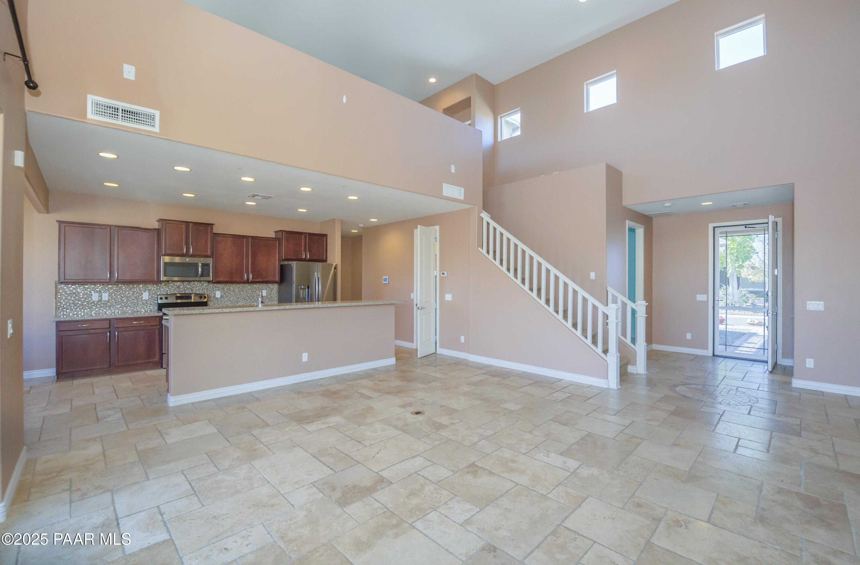 823 N Morales Street