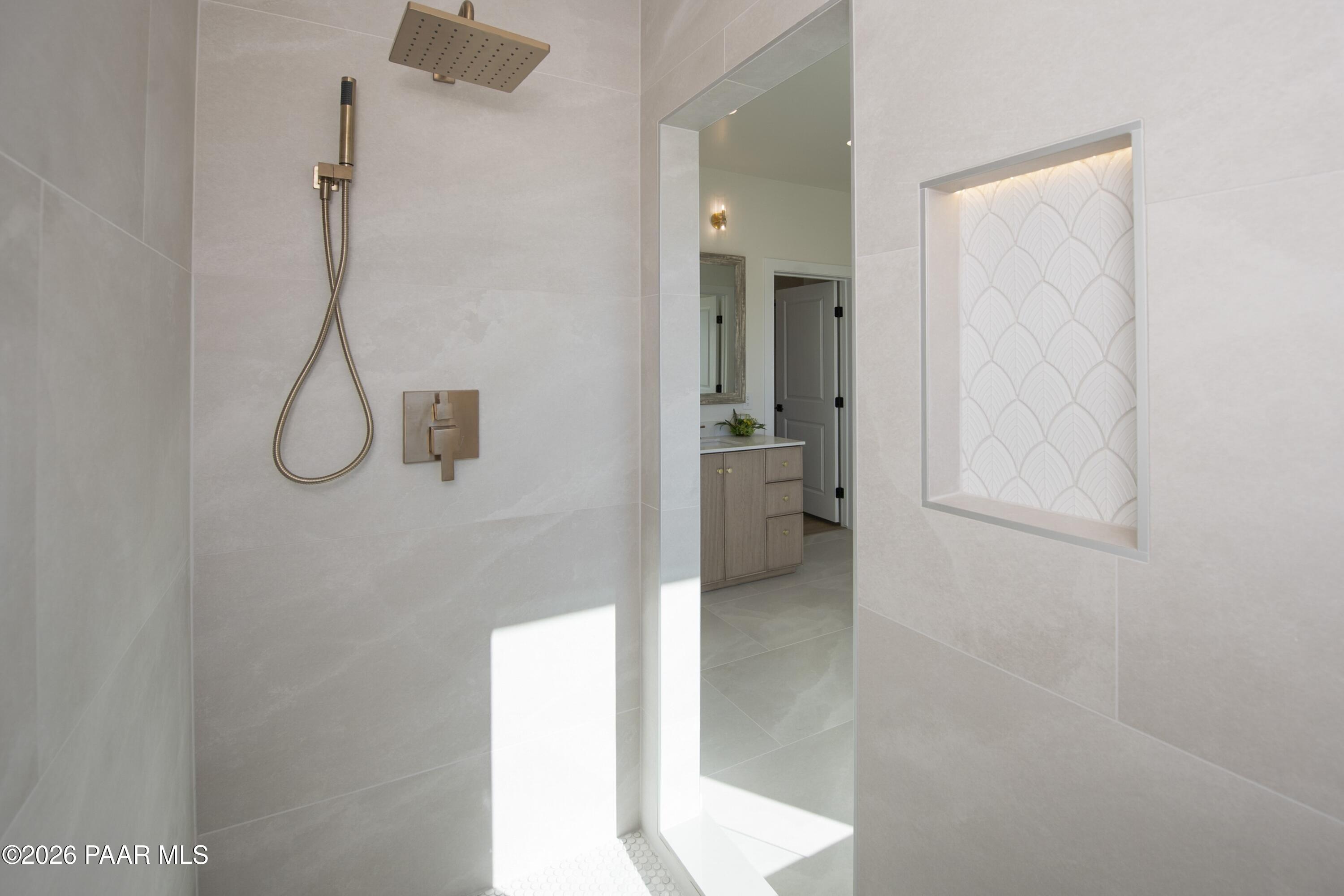 10603 E Straight Arrow Road