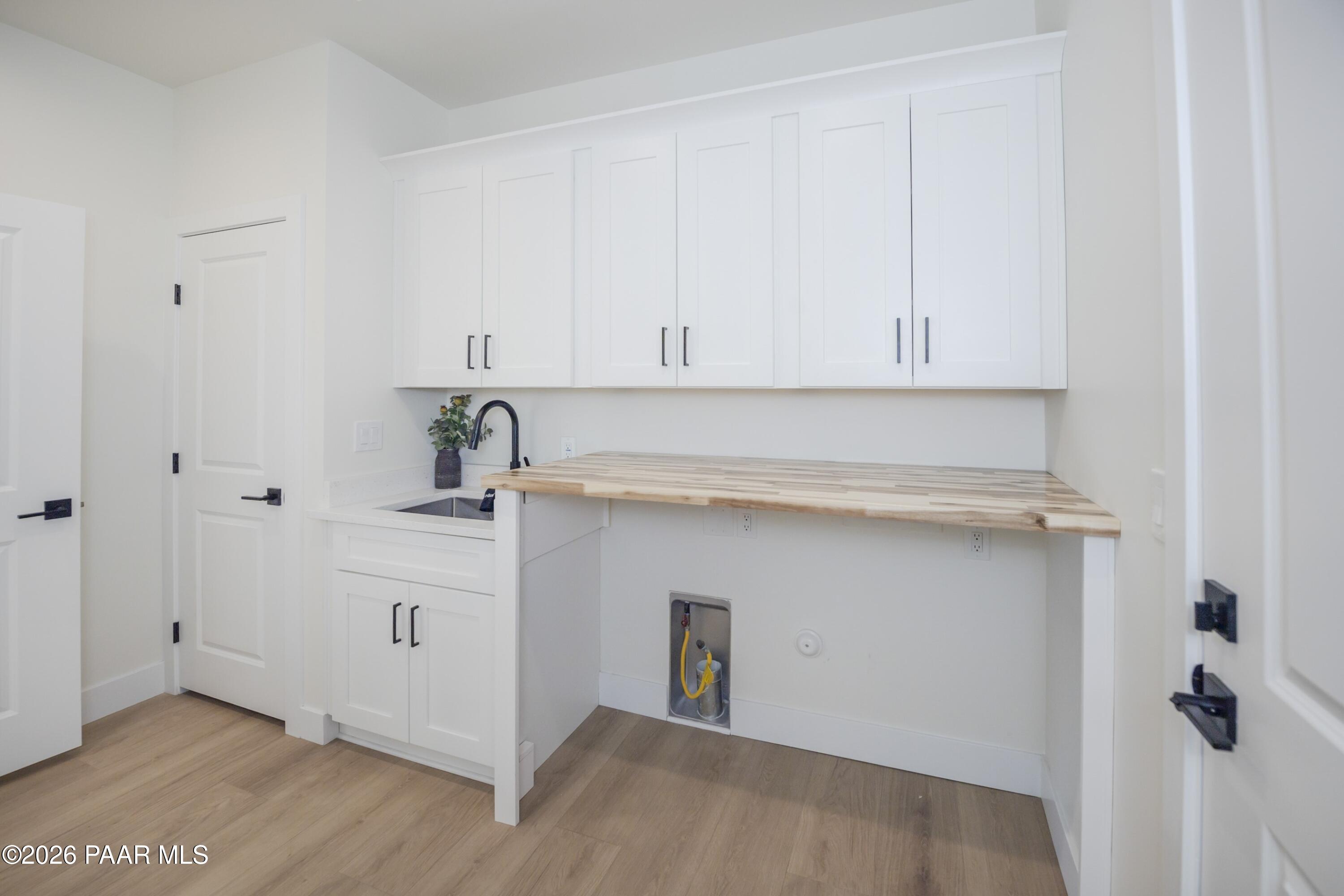 10603 E Straight Arrow Road