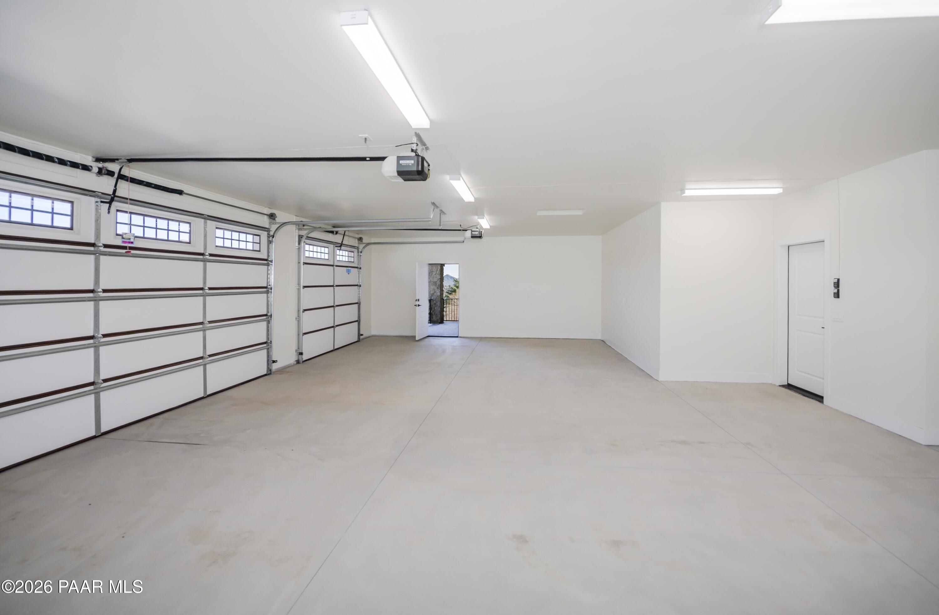 10603 E Straight Arrow Road