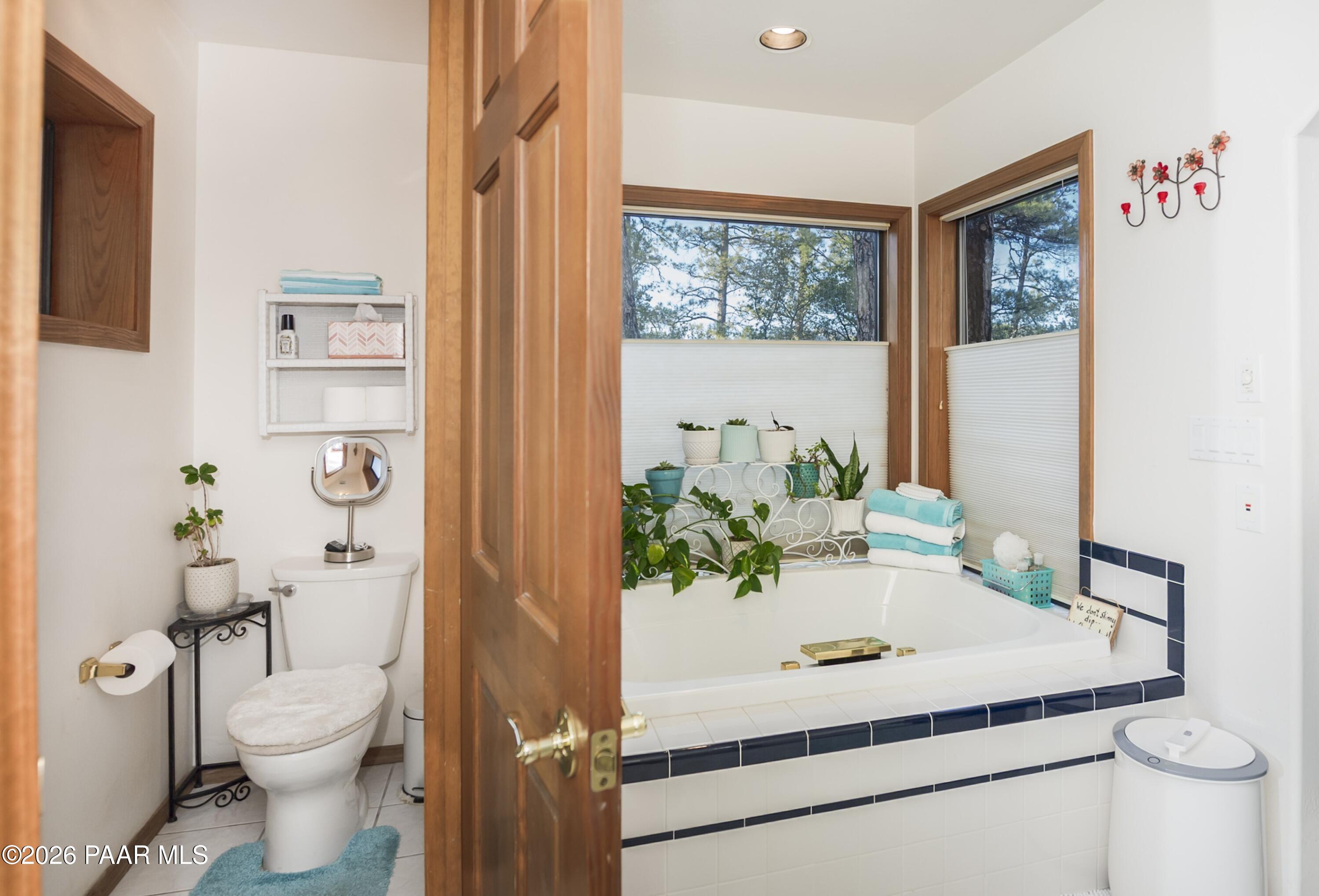 1420 Royal Oak Circle