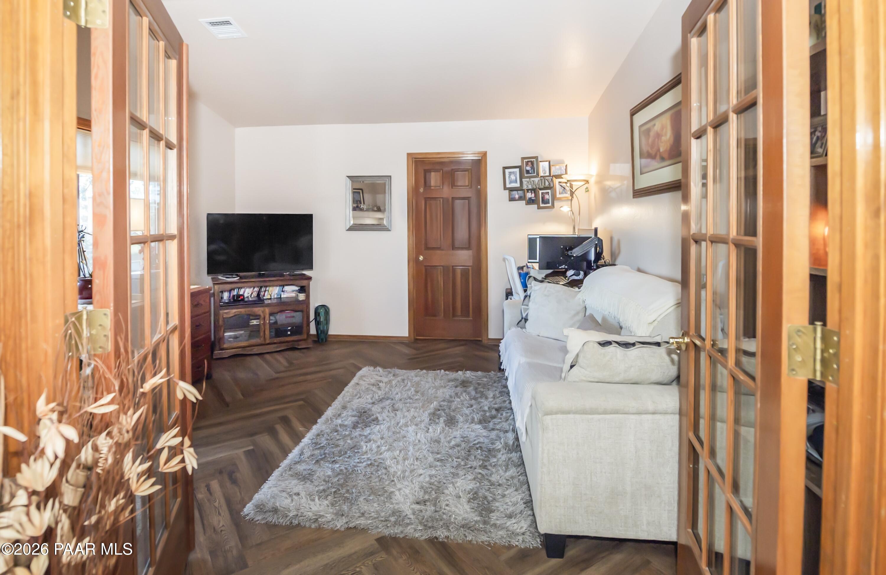 1420 Royal Oak Circle