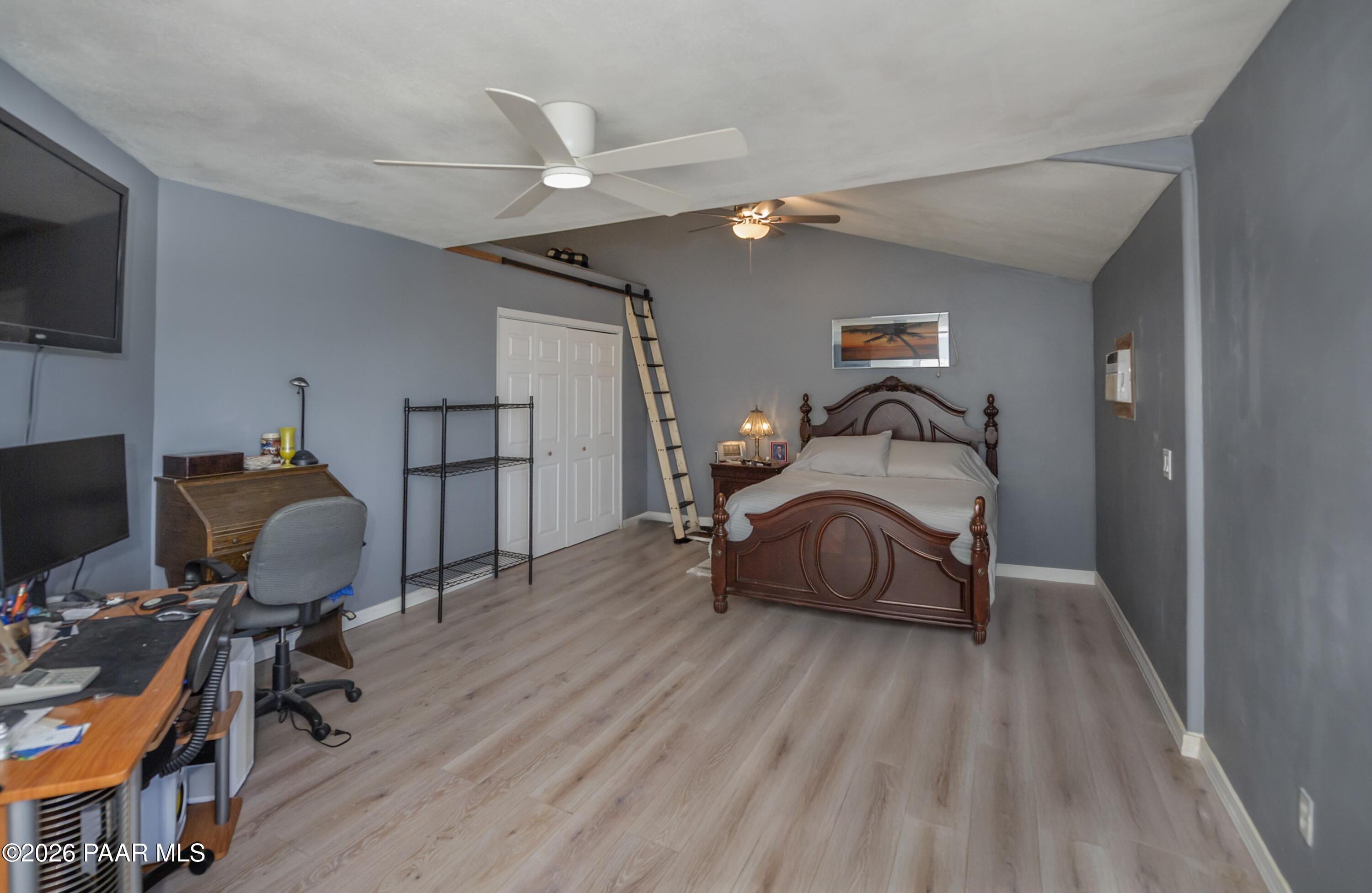 3161 N Valley View Drive