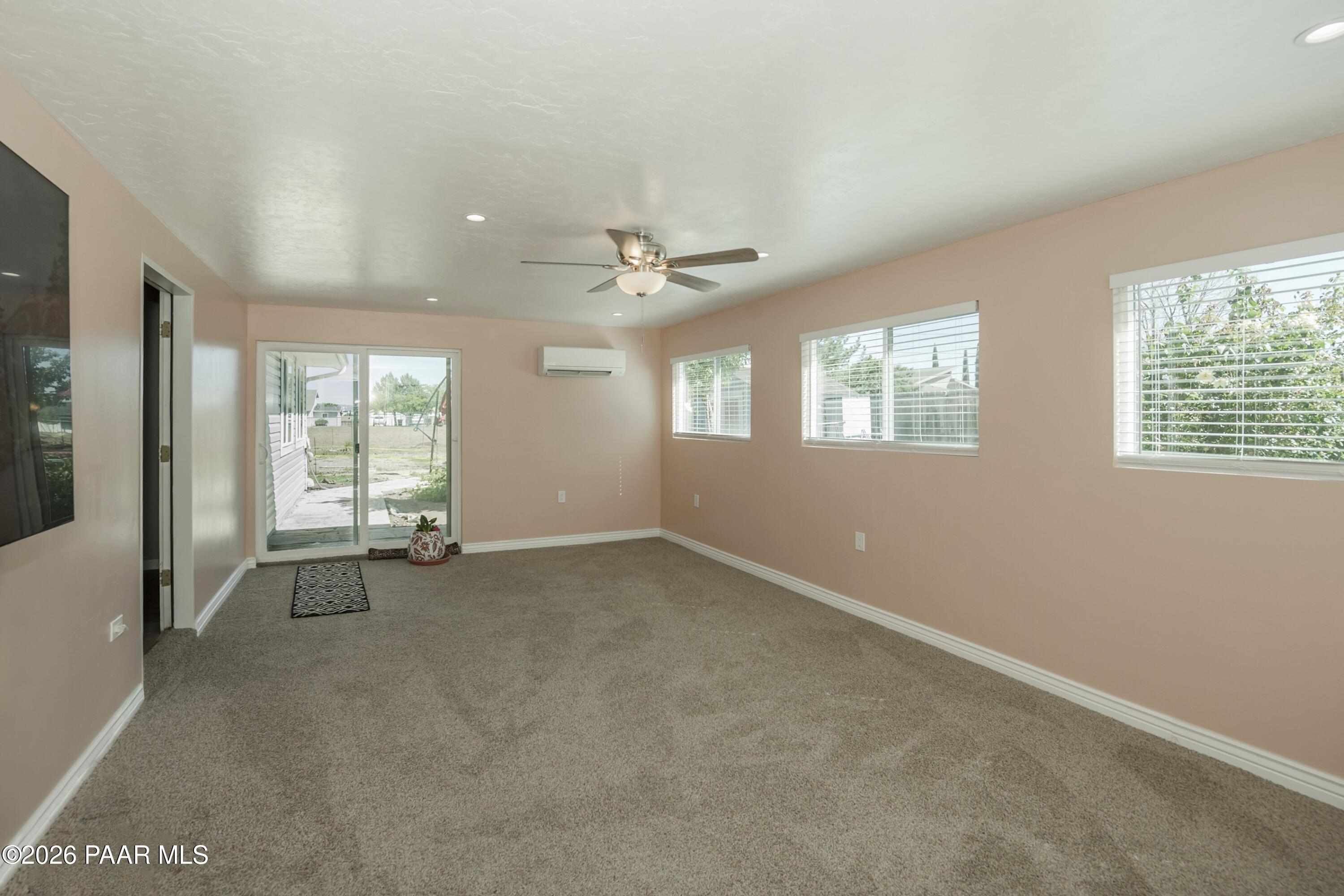 3161 N Valley View Drive