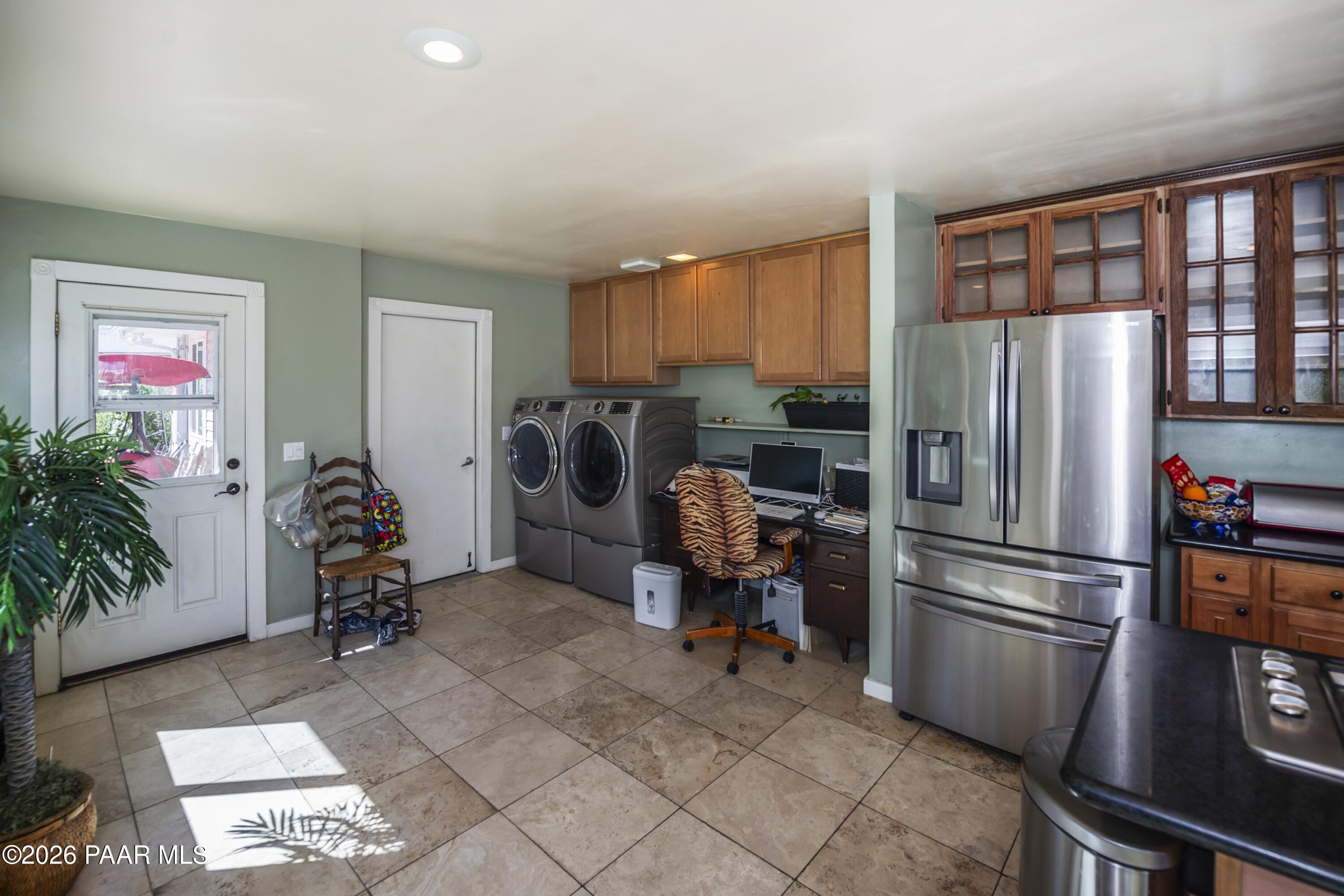 3161 N Valley View Drive