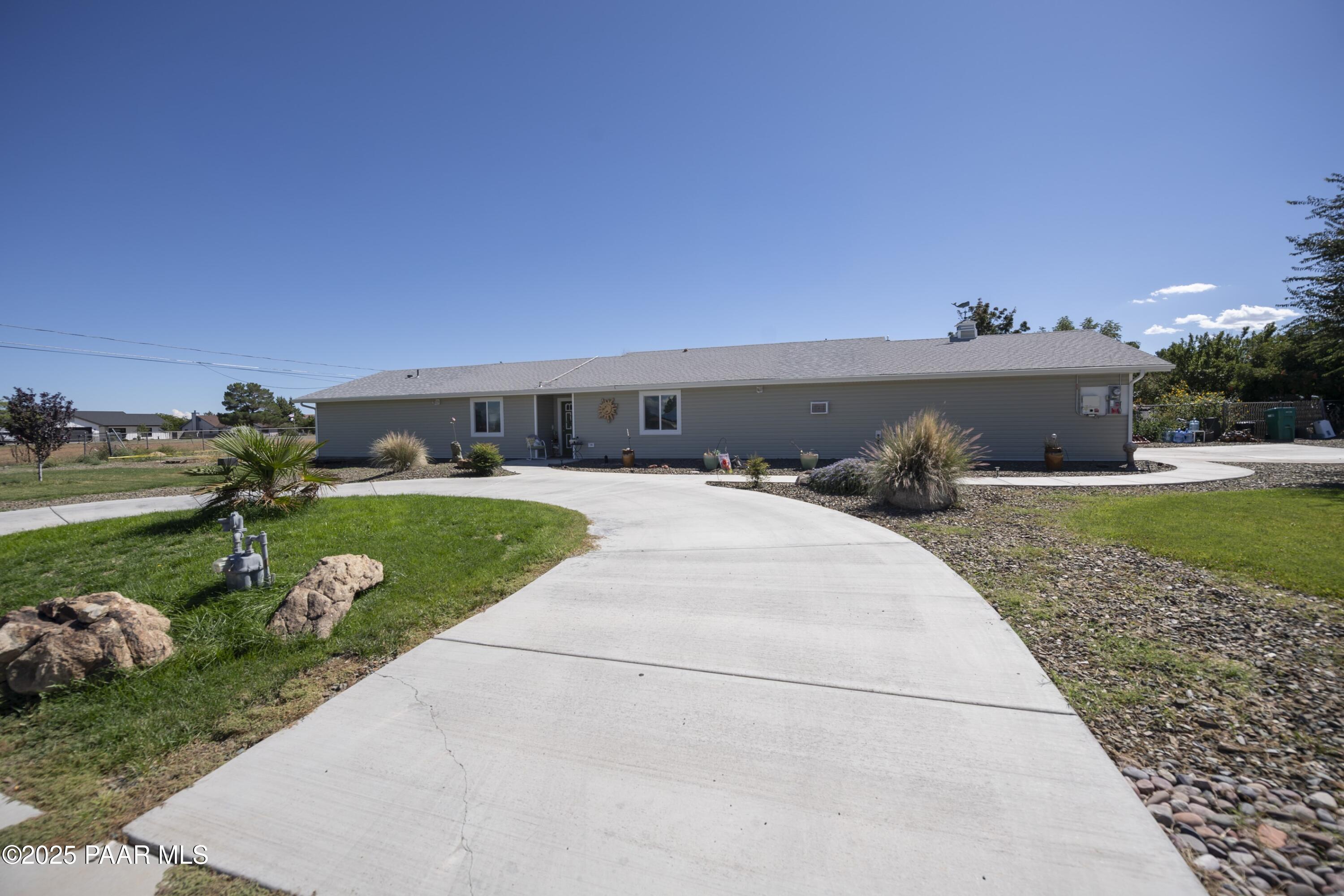 3161 N Valley View Drive