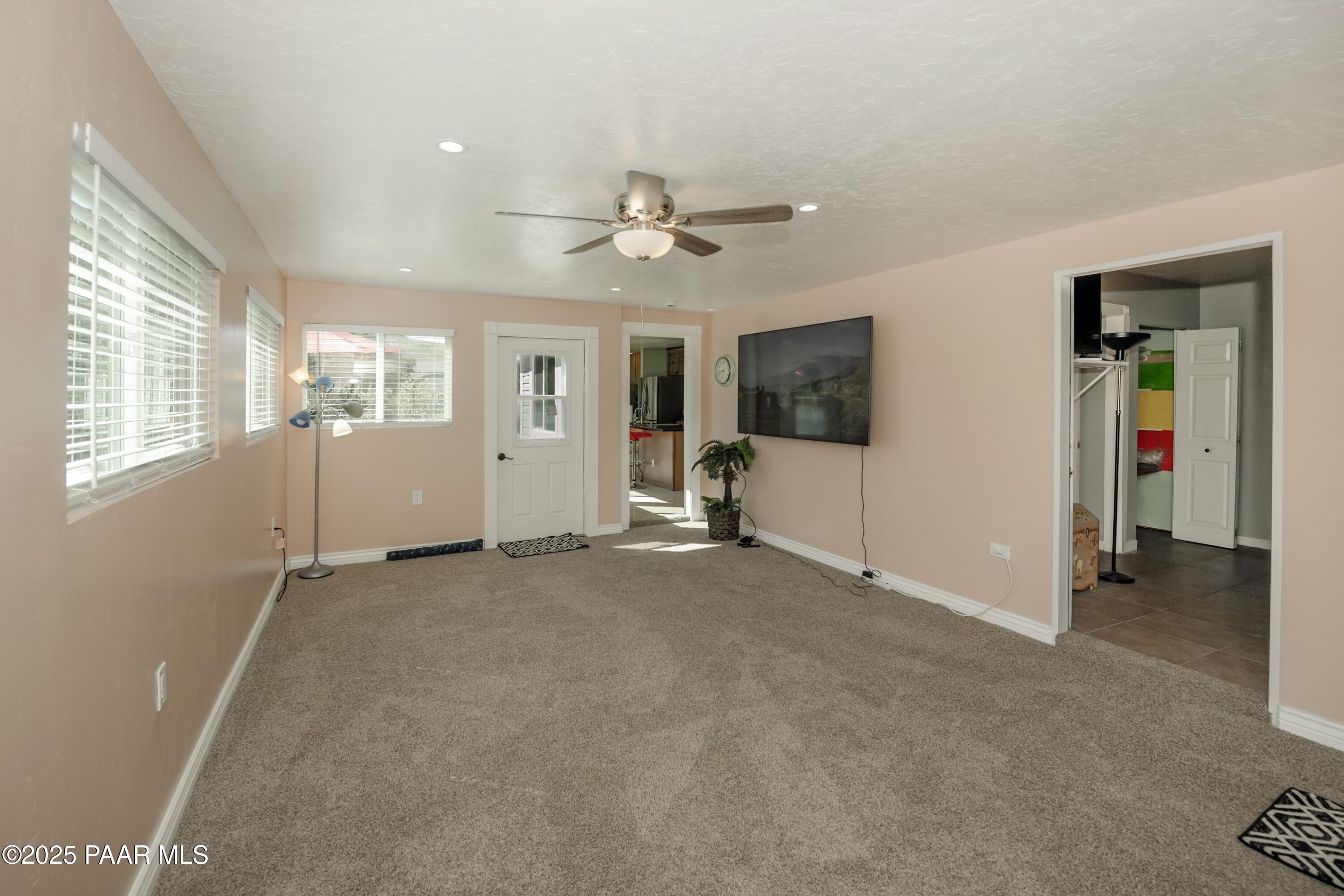 3161 N Valley View Drive