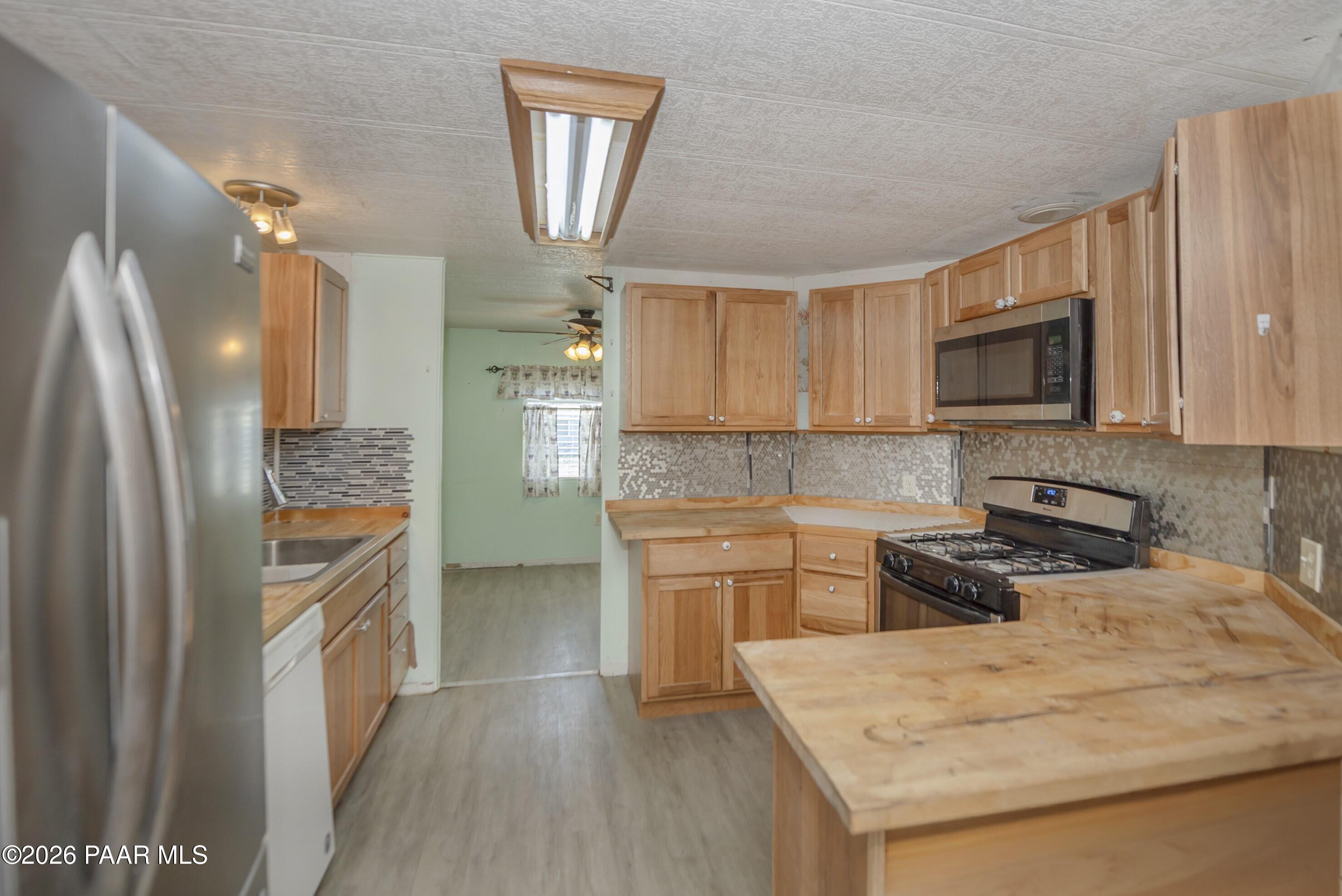 15633 S Red Rock Lane