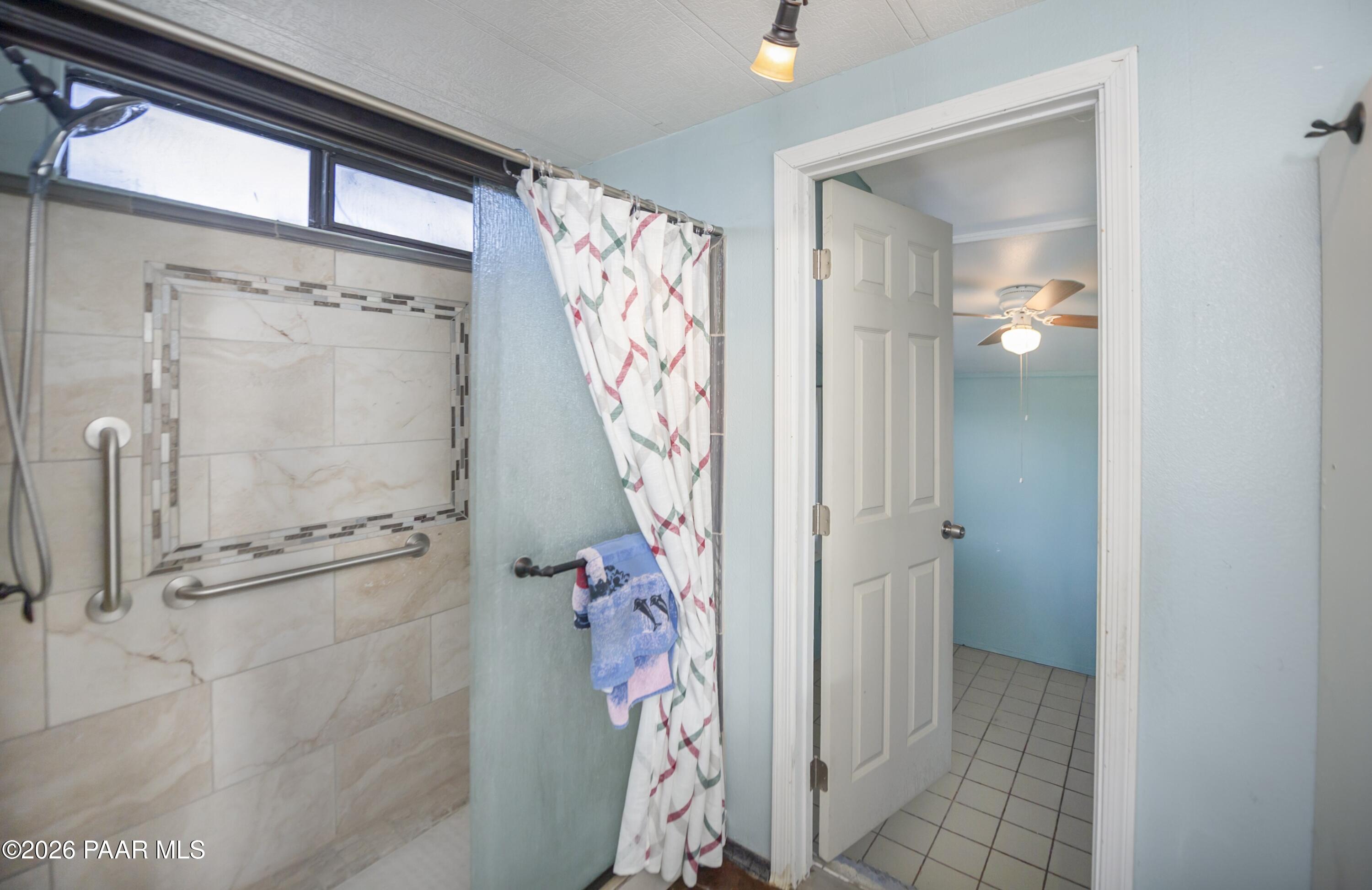 15633 S Red Rock Lane