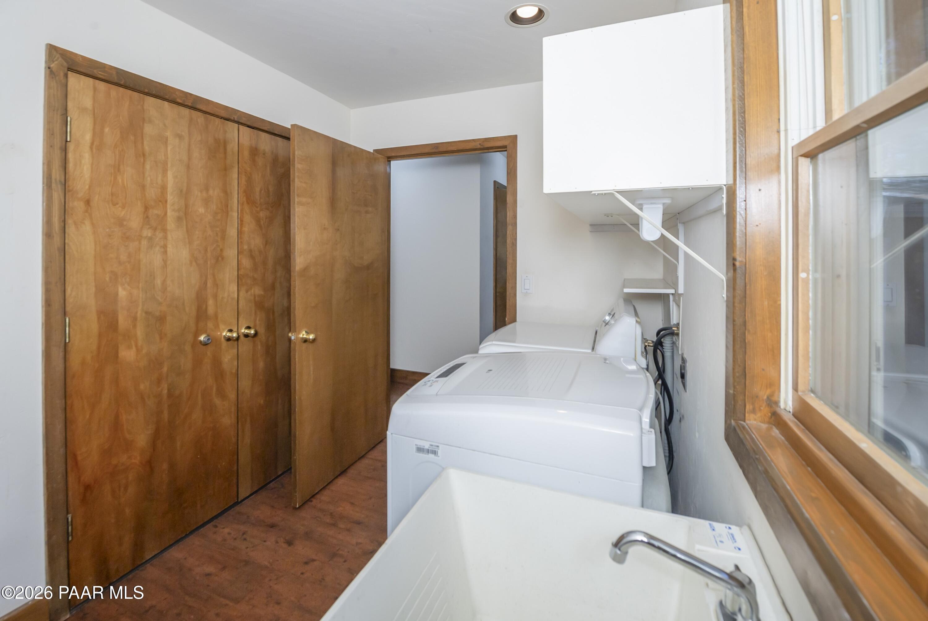 1106 E Timber Ridge Road