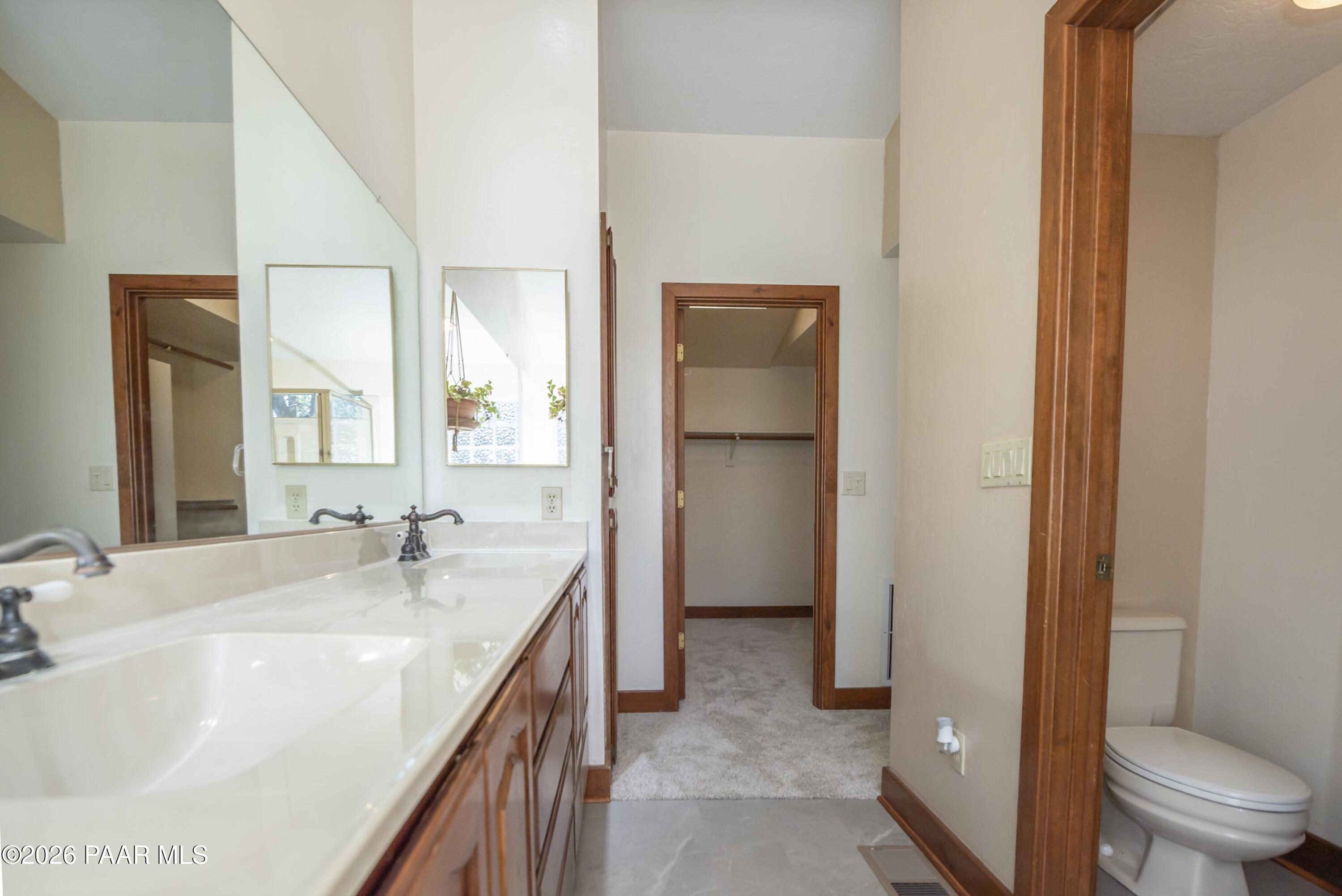 1106 E Timber Ridge Road