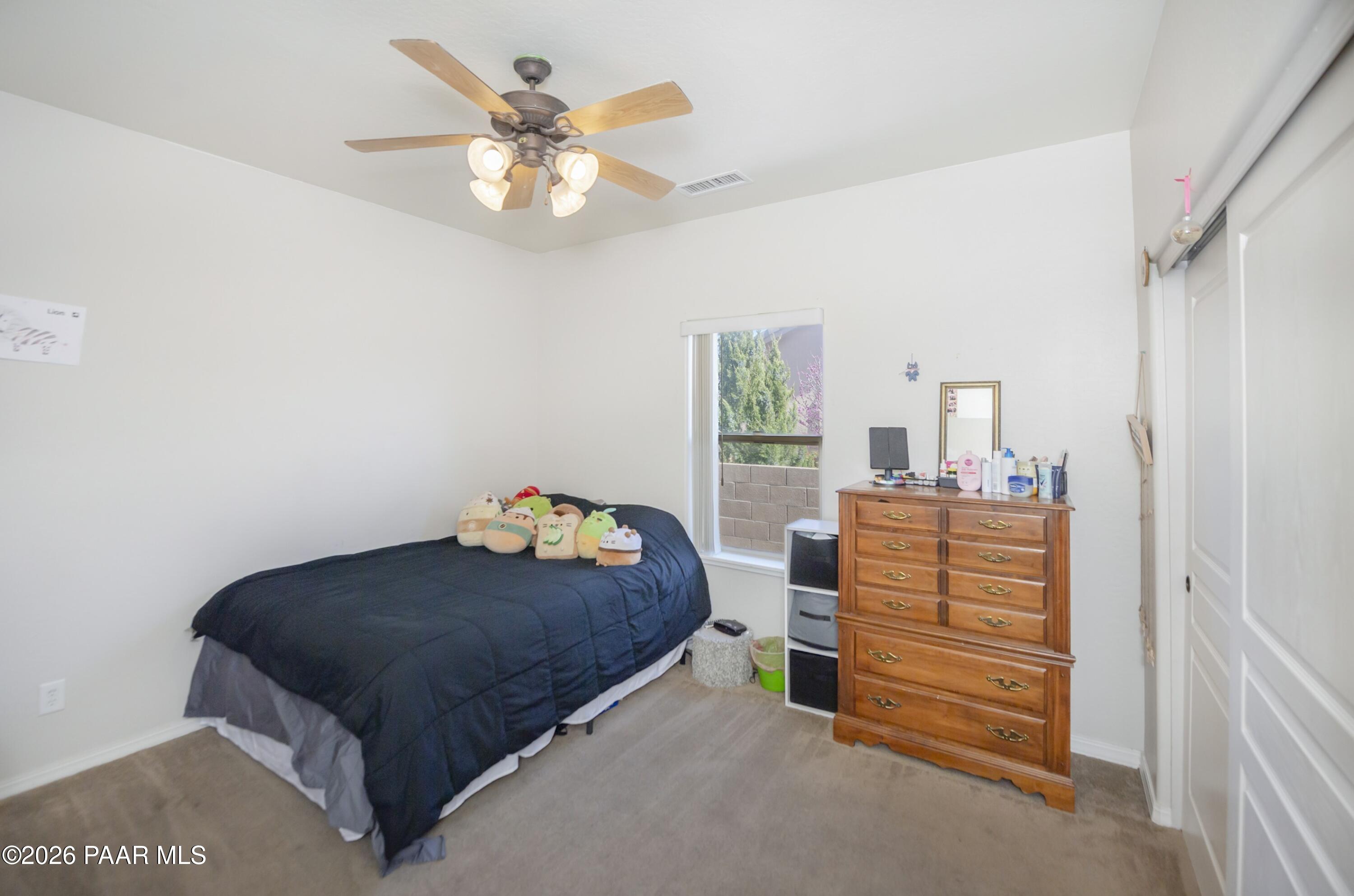 7671 N Outlook Lane