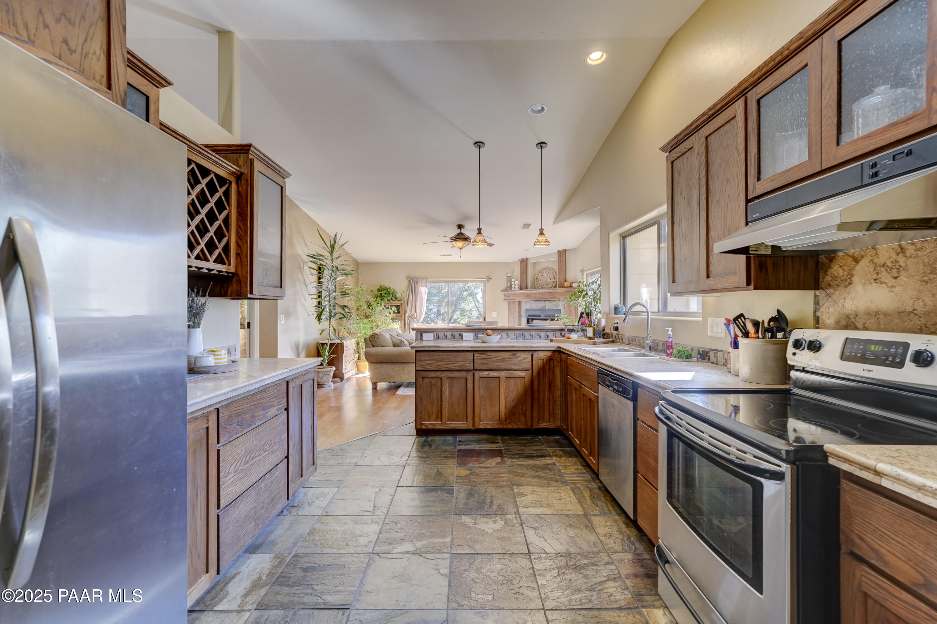 1101 S Milton Avenue