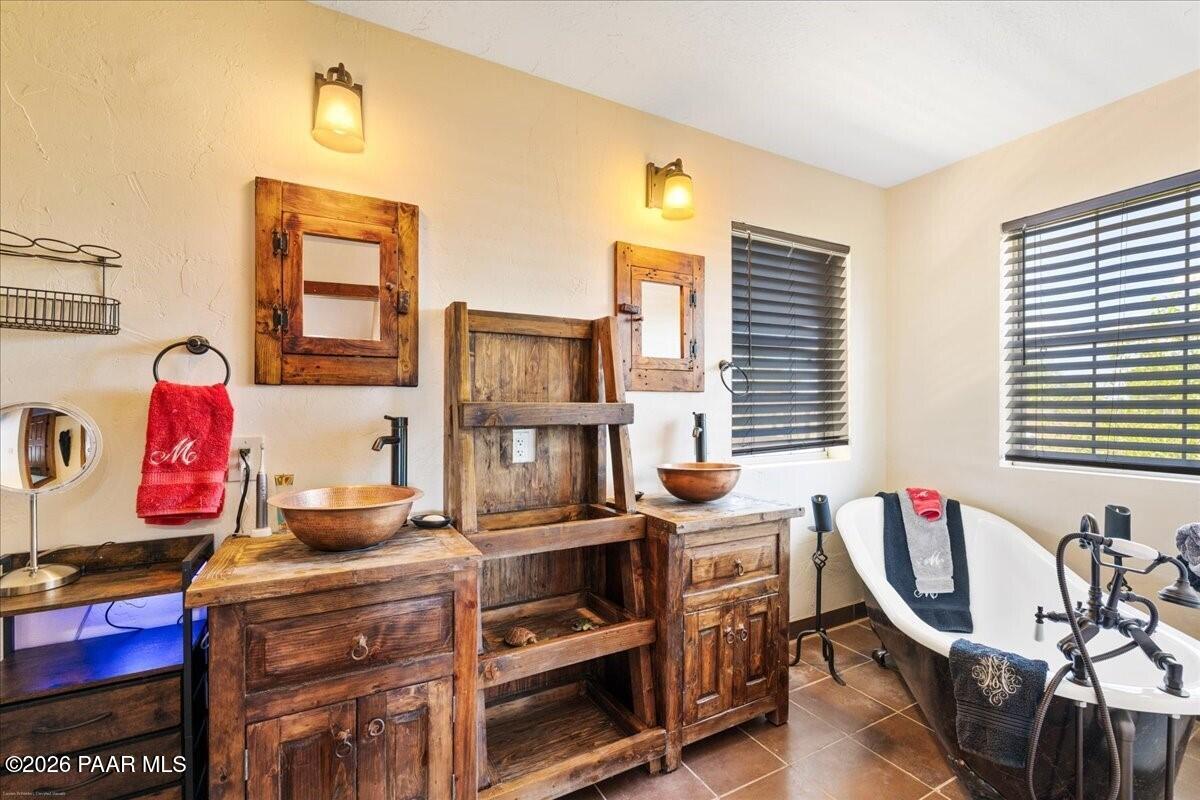 1685 W Summer Trail