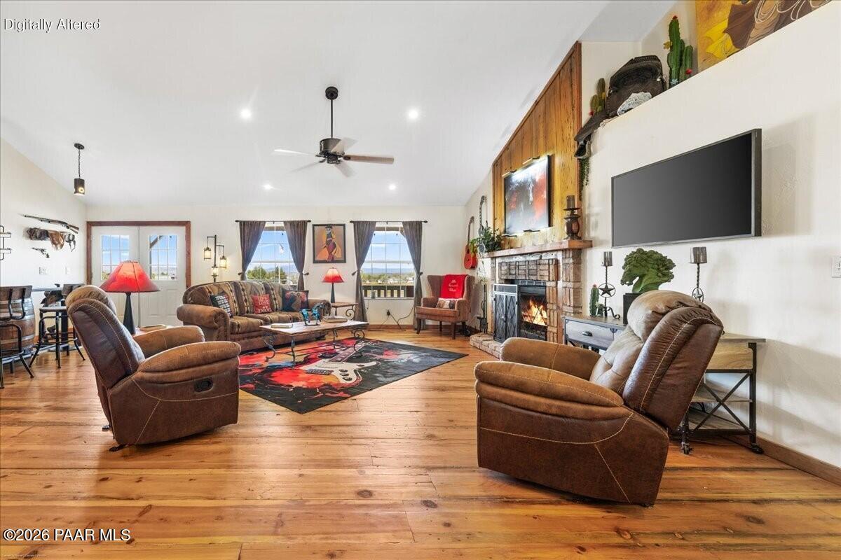 1685 W Summer Trail