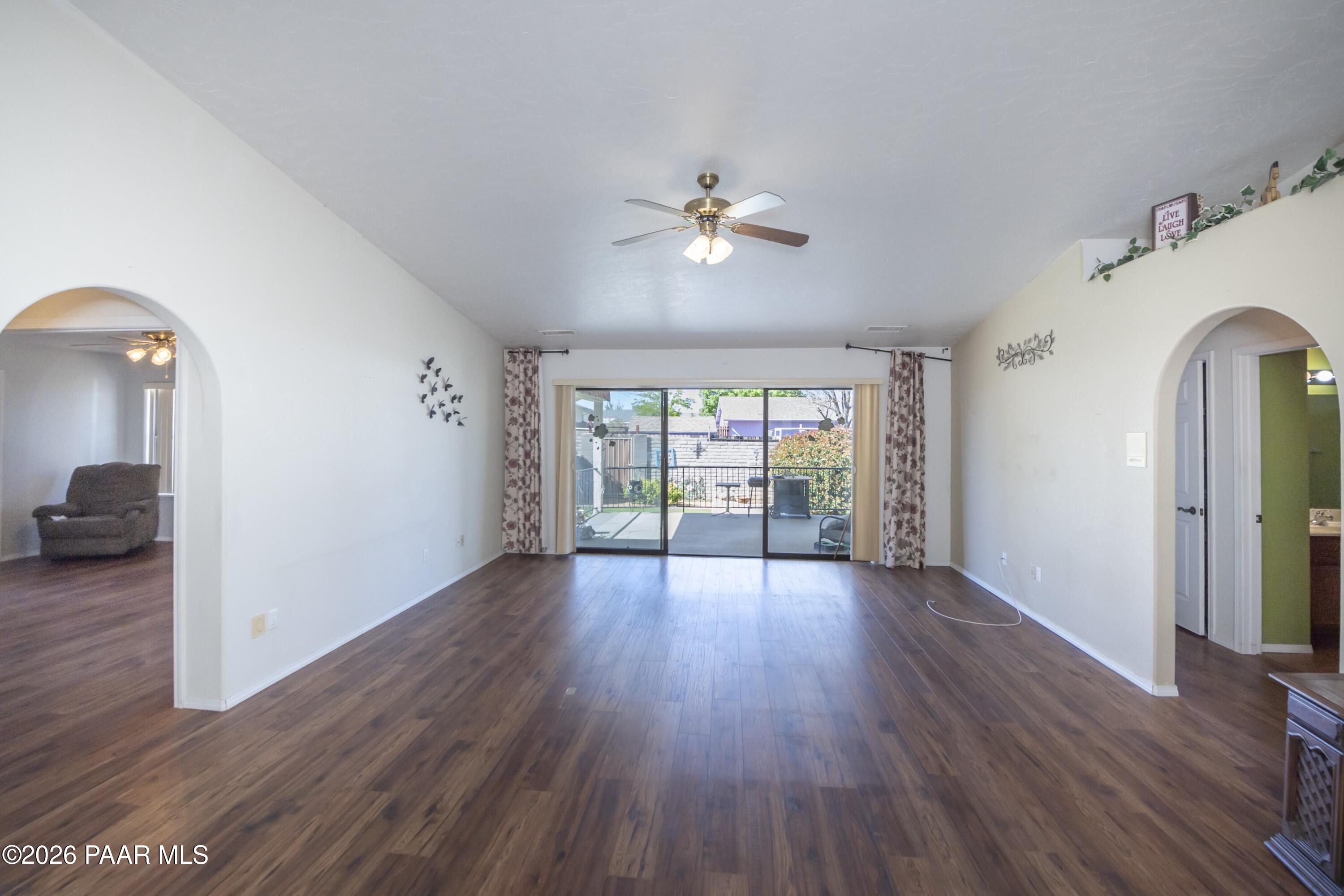 4212 N Cypress Circle