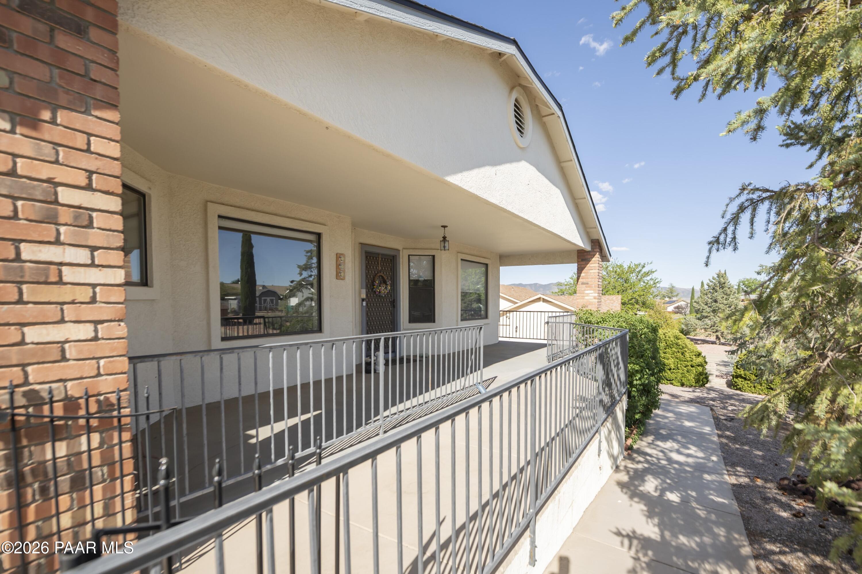 4212 N Cypress Circle