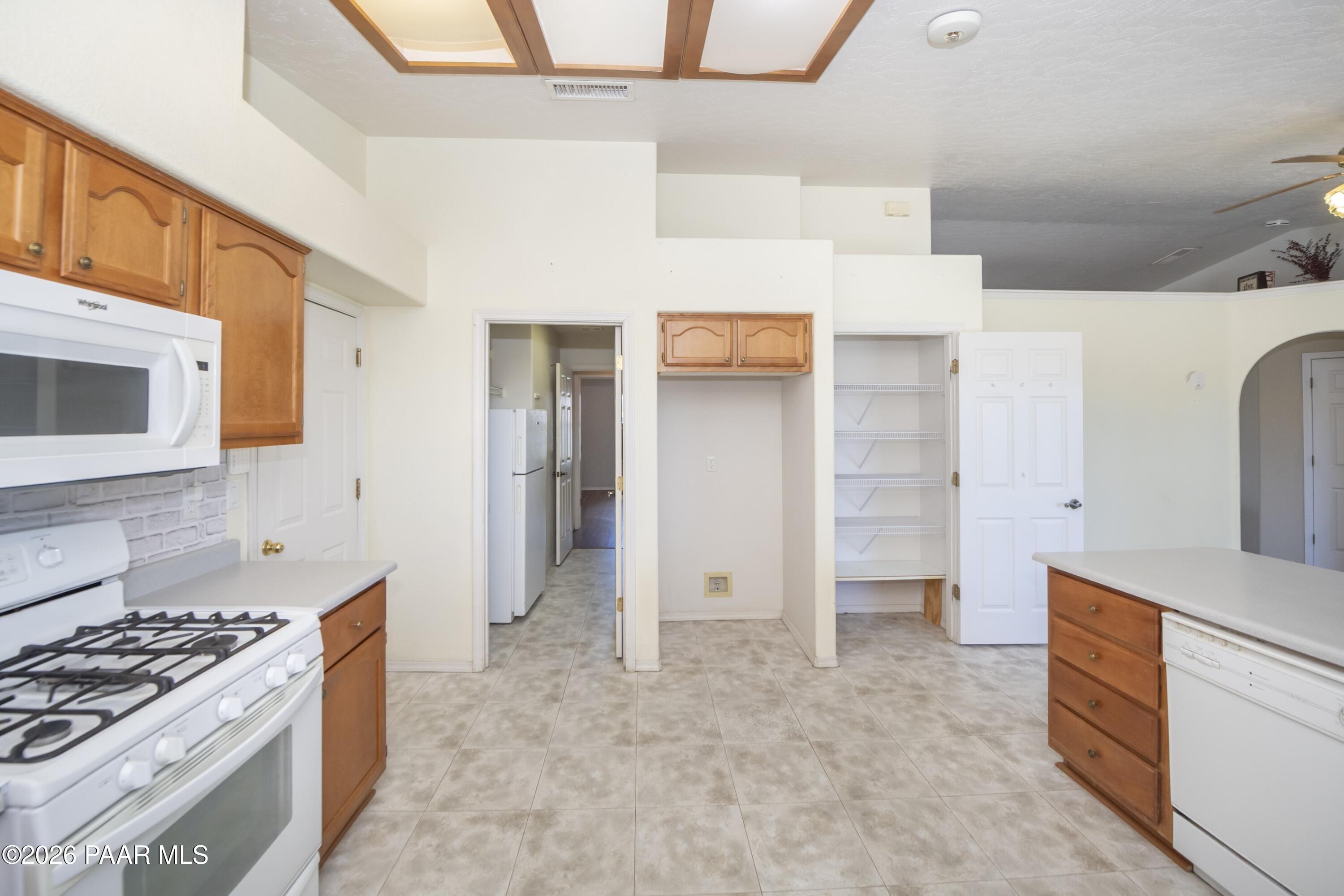 4212 N Cypress Circle