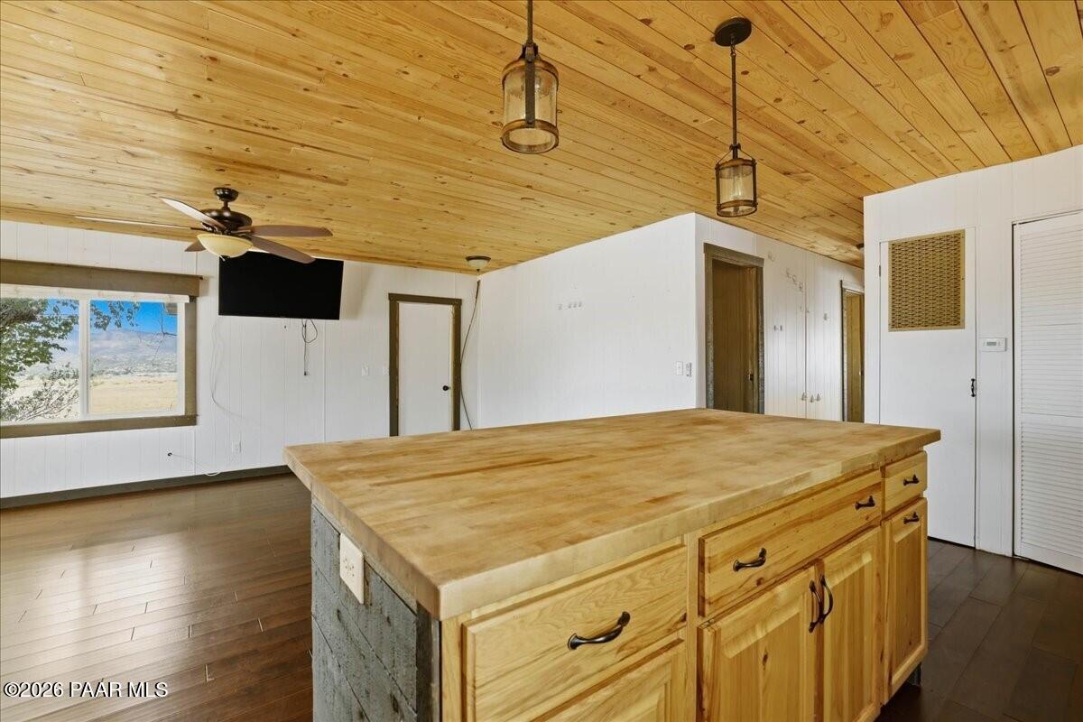 192 N Outback Road