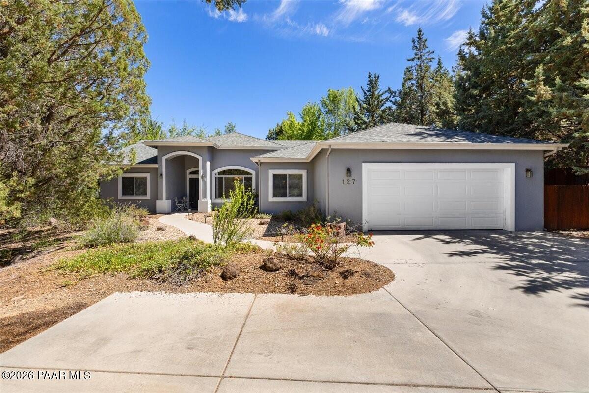 127 E Rosser Street
