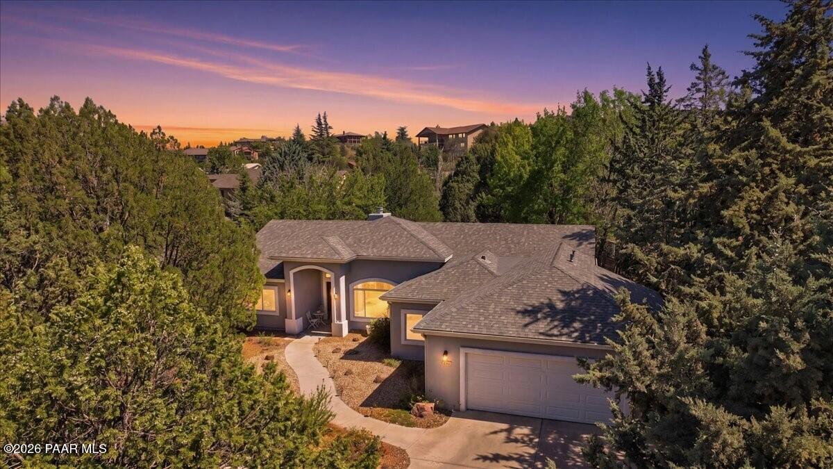 127 E Rosser Street