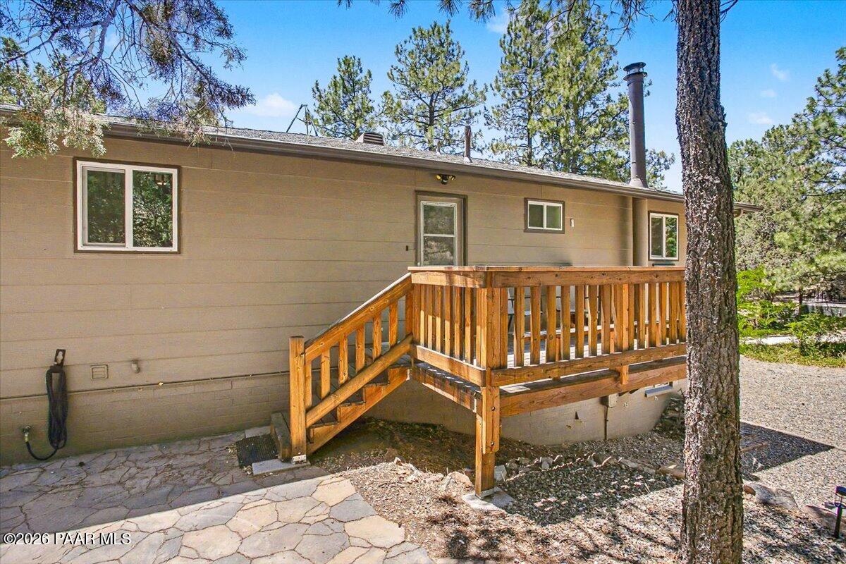 2182 W Mountain Laurel Road