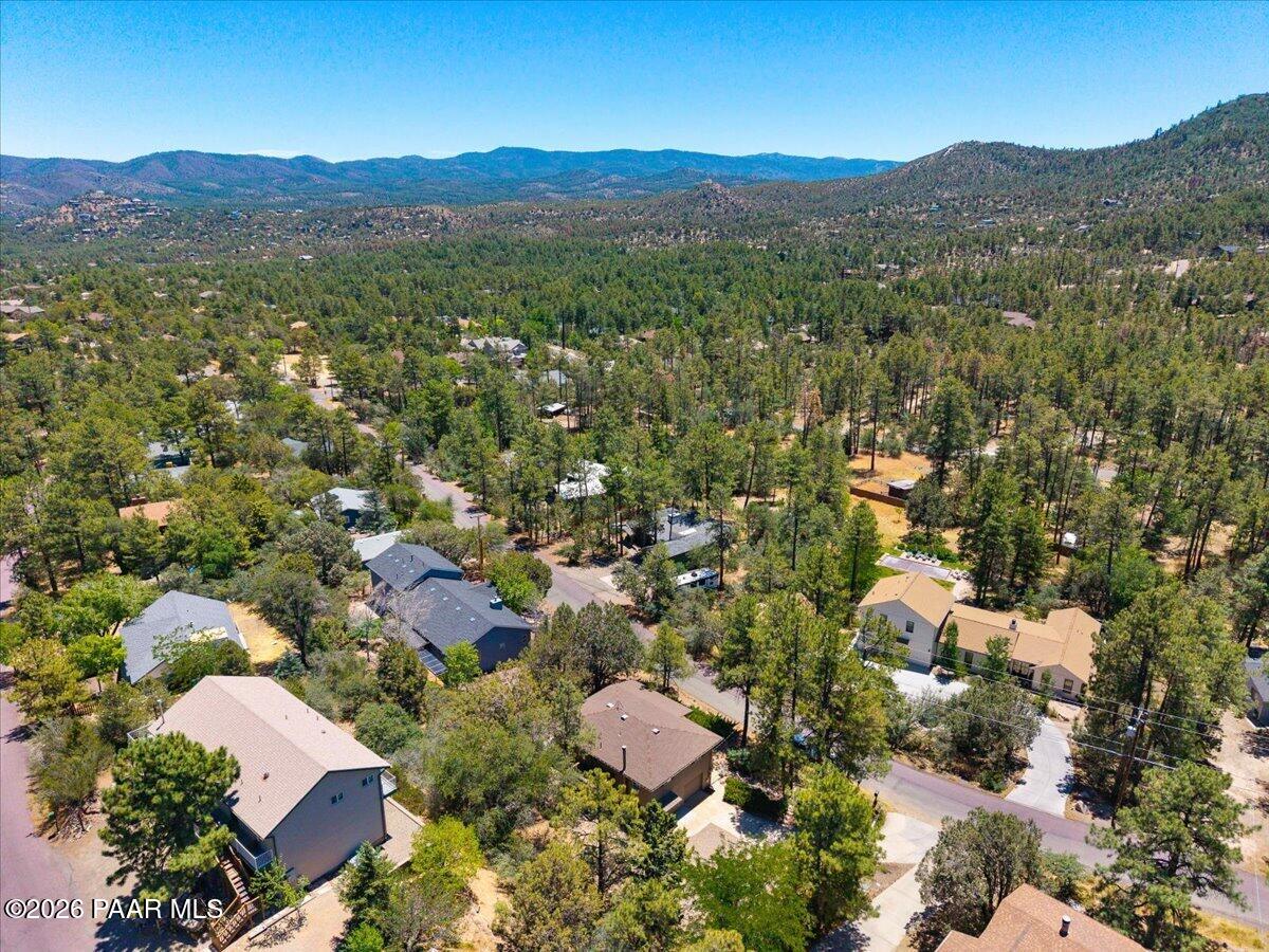 2182 W Mountain Laurel Road