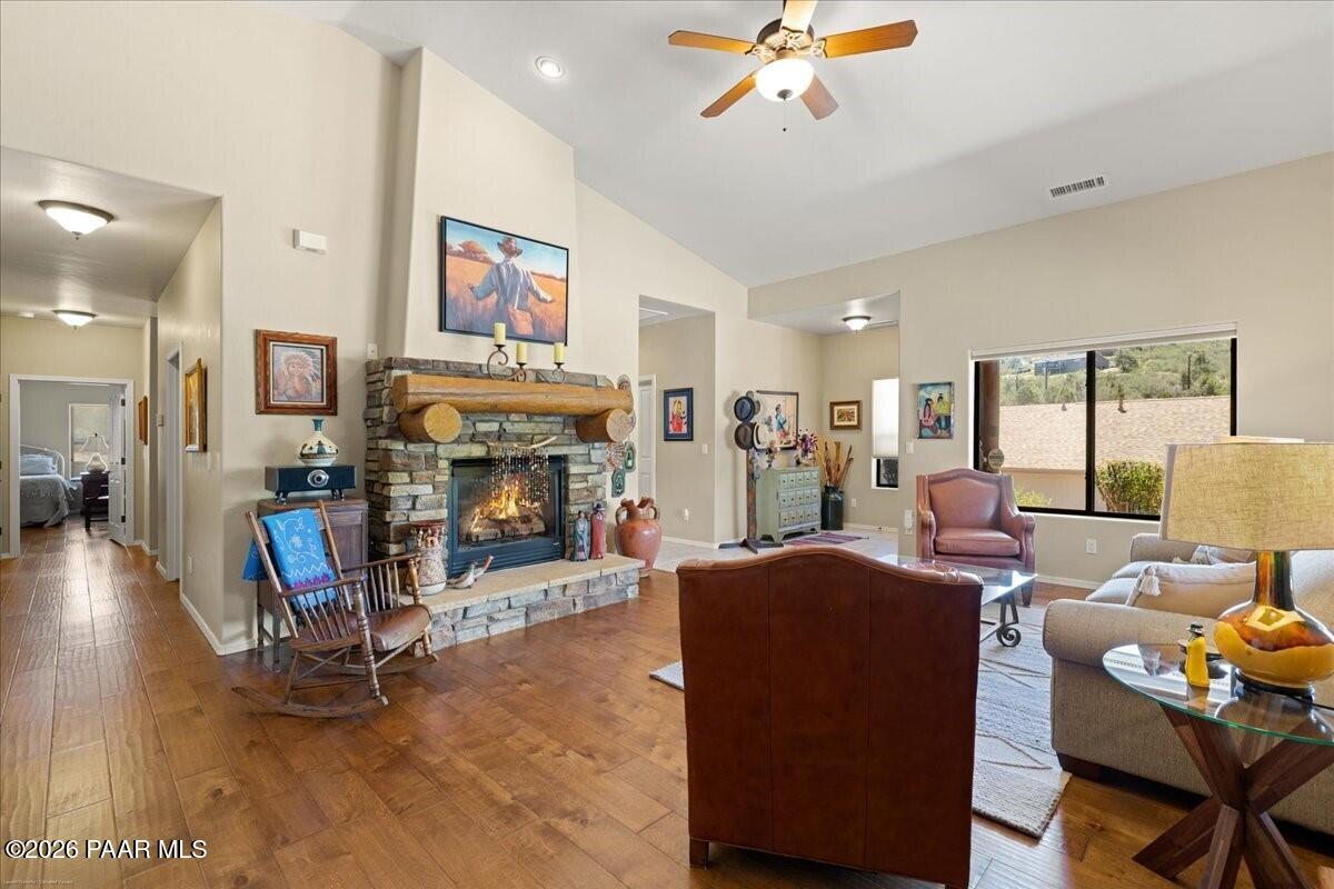 1001 Studebaker Way