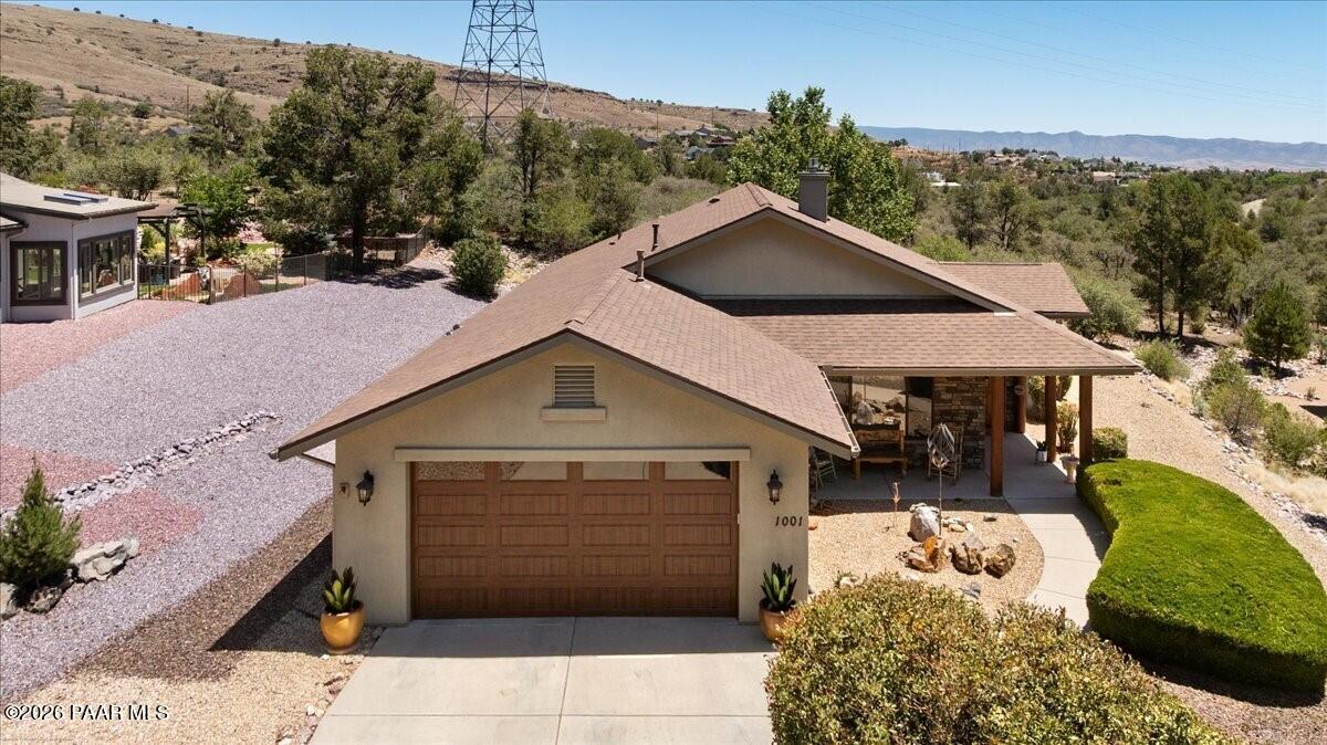 1001 Studebaker Way