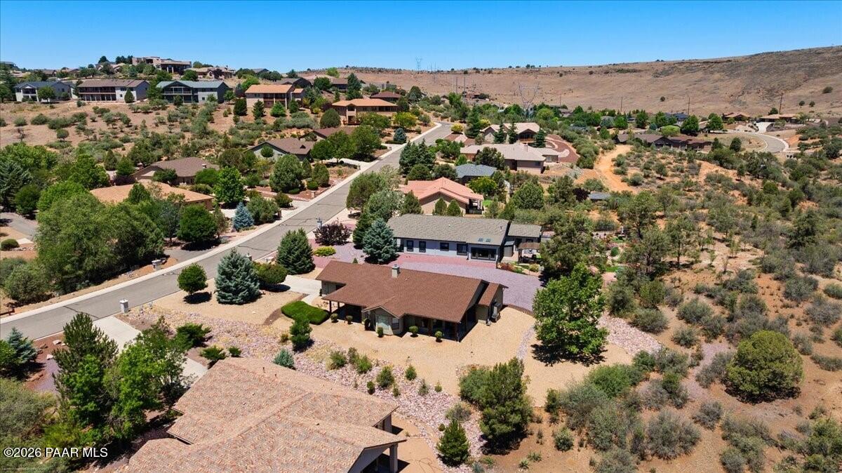 1001 Studebaker Way