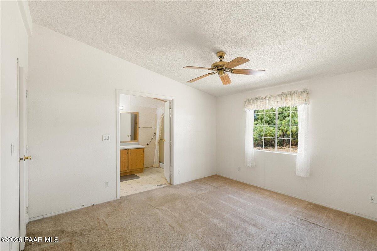 17201 E Peach Tree Road