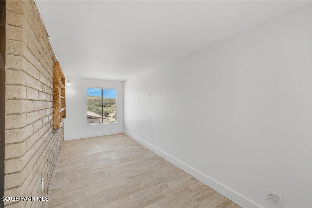 606 N Cochise Drive