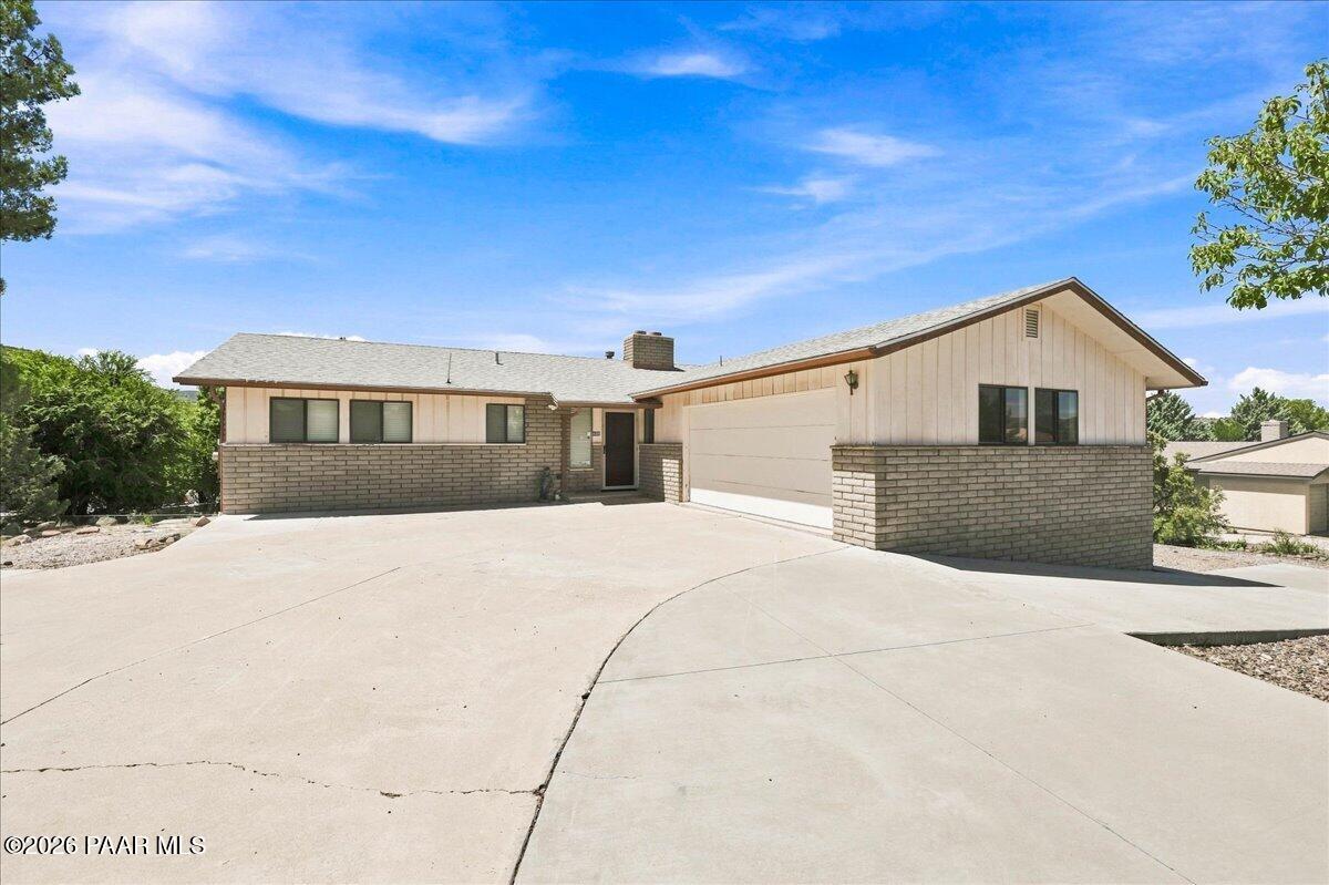 606 N Cochise Drive