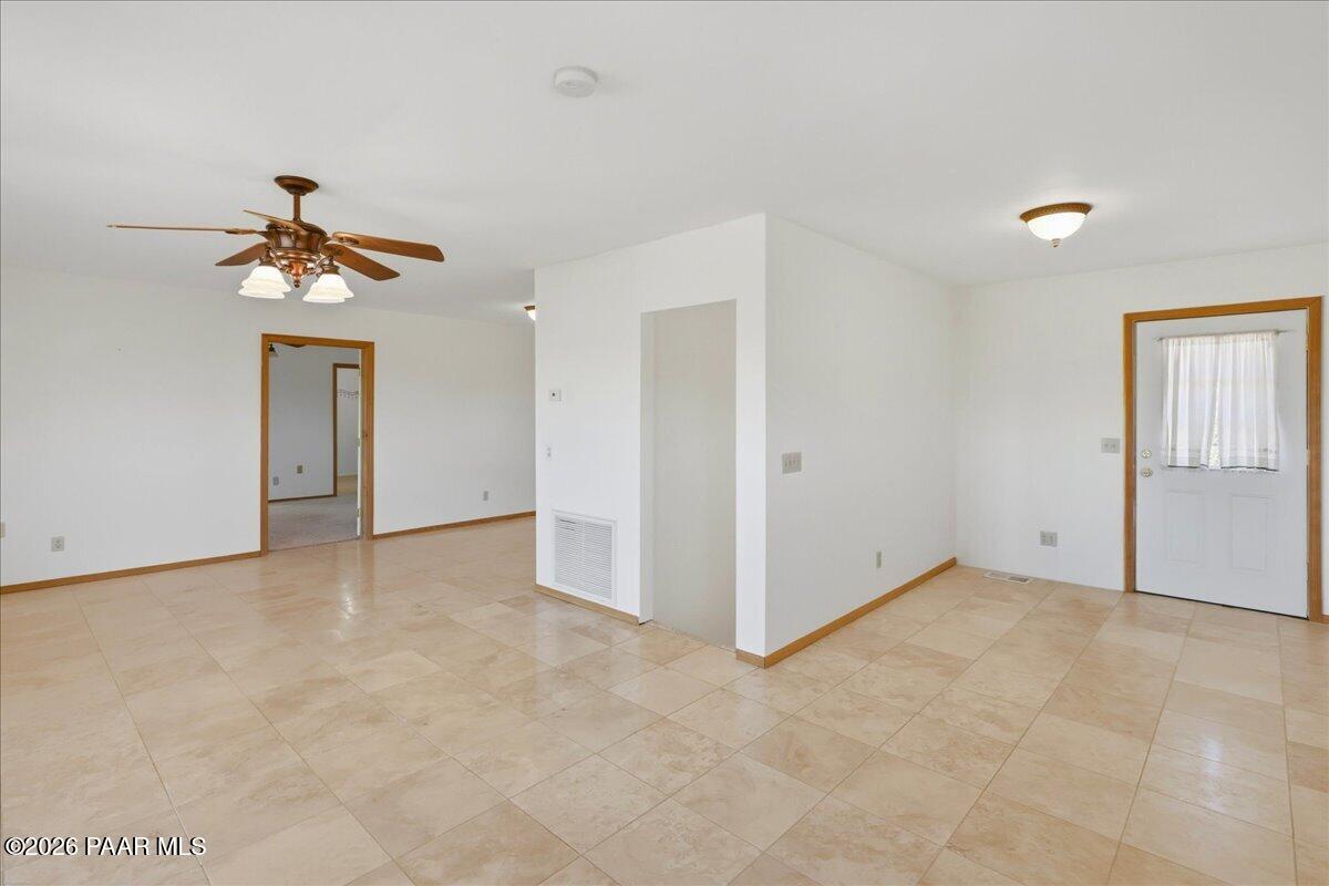 1245 N Windmill Way