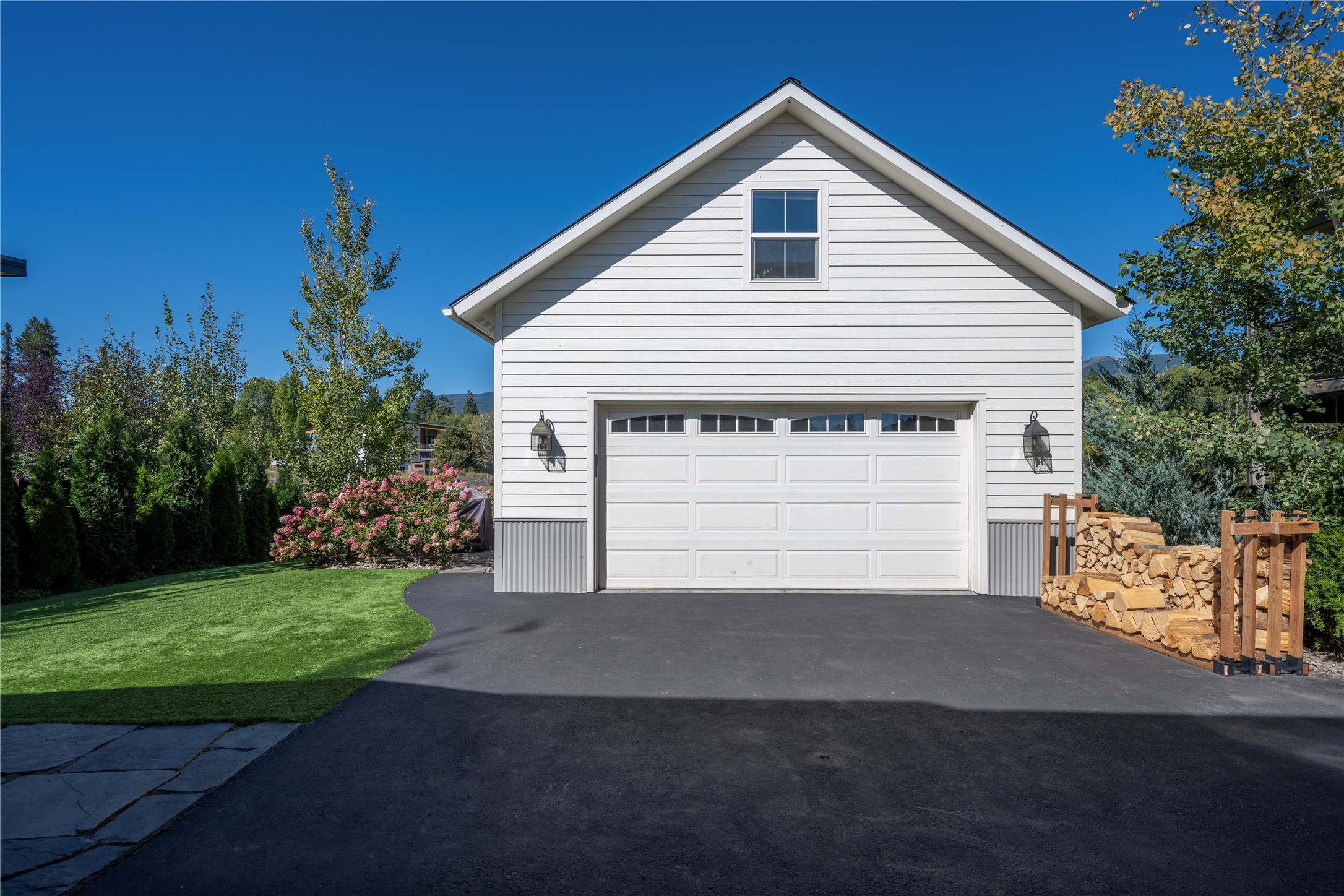 736 Cottonwood Court