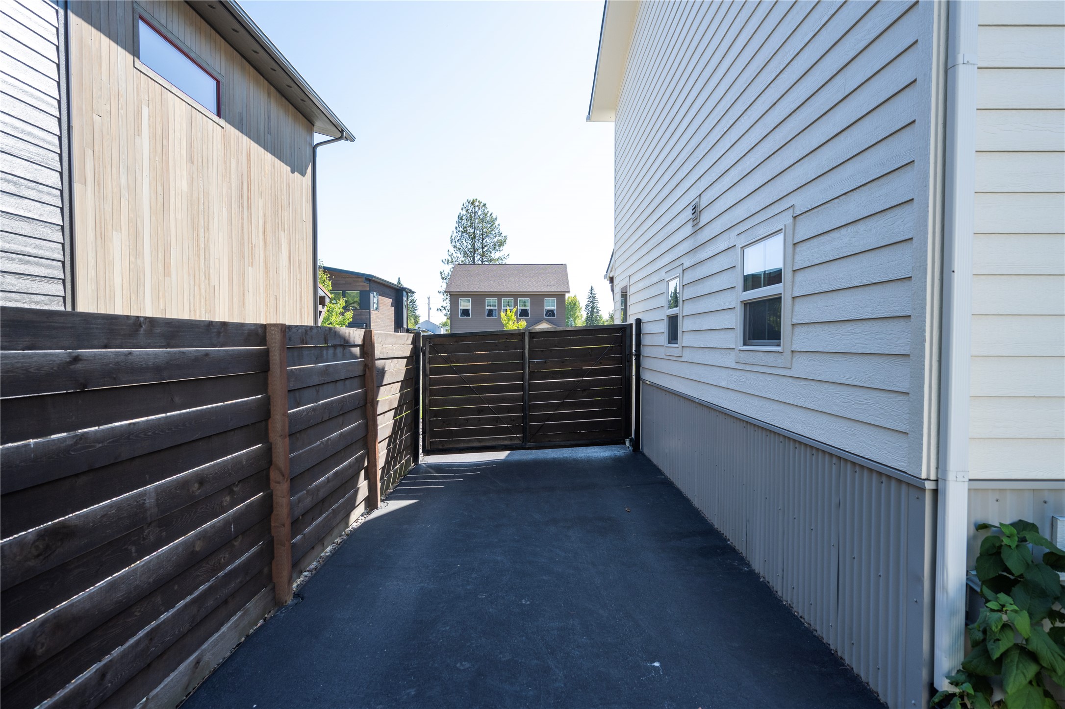 736 Cottonwood Court